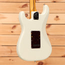Fender American Professional II Stratocaster electric guitar Olympic White with tortoiseshell pickguard