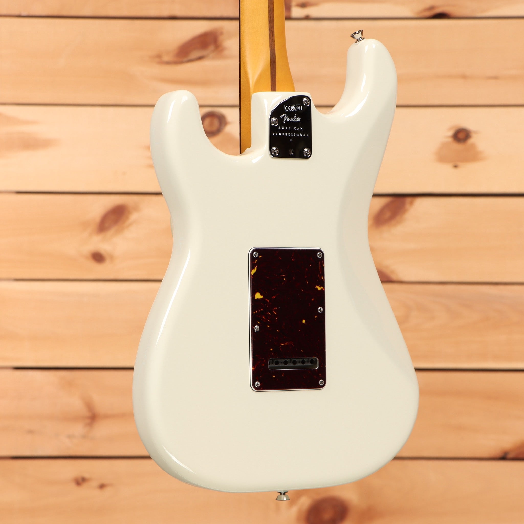 Fender American Professional II Stratocaster electric guitar Olympic White with tortoiseshell pickguard