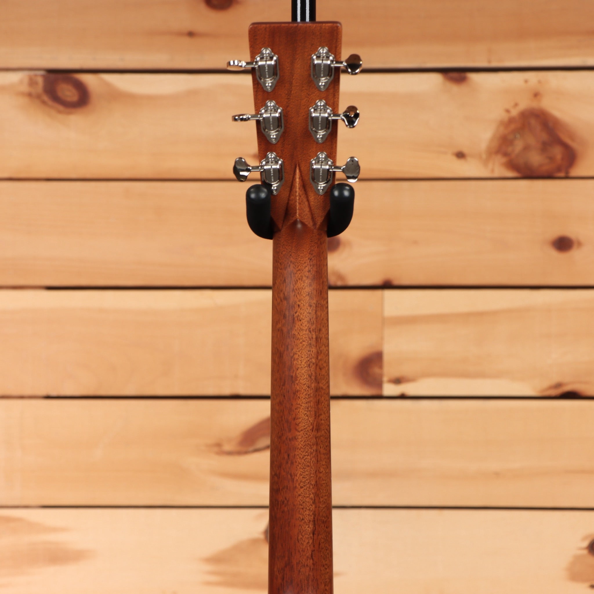 Martin D-28 Billy Strings dreadnought acoustic guitar natural finish with chrome tuning machines