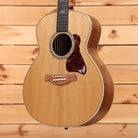 Taylor 814e Gold Label jumbo acoustic-electric guitar Natural finish with tortoiseshell pickguard and ebony fretboard