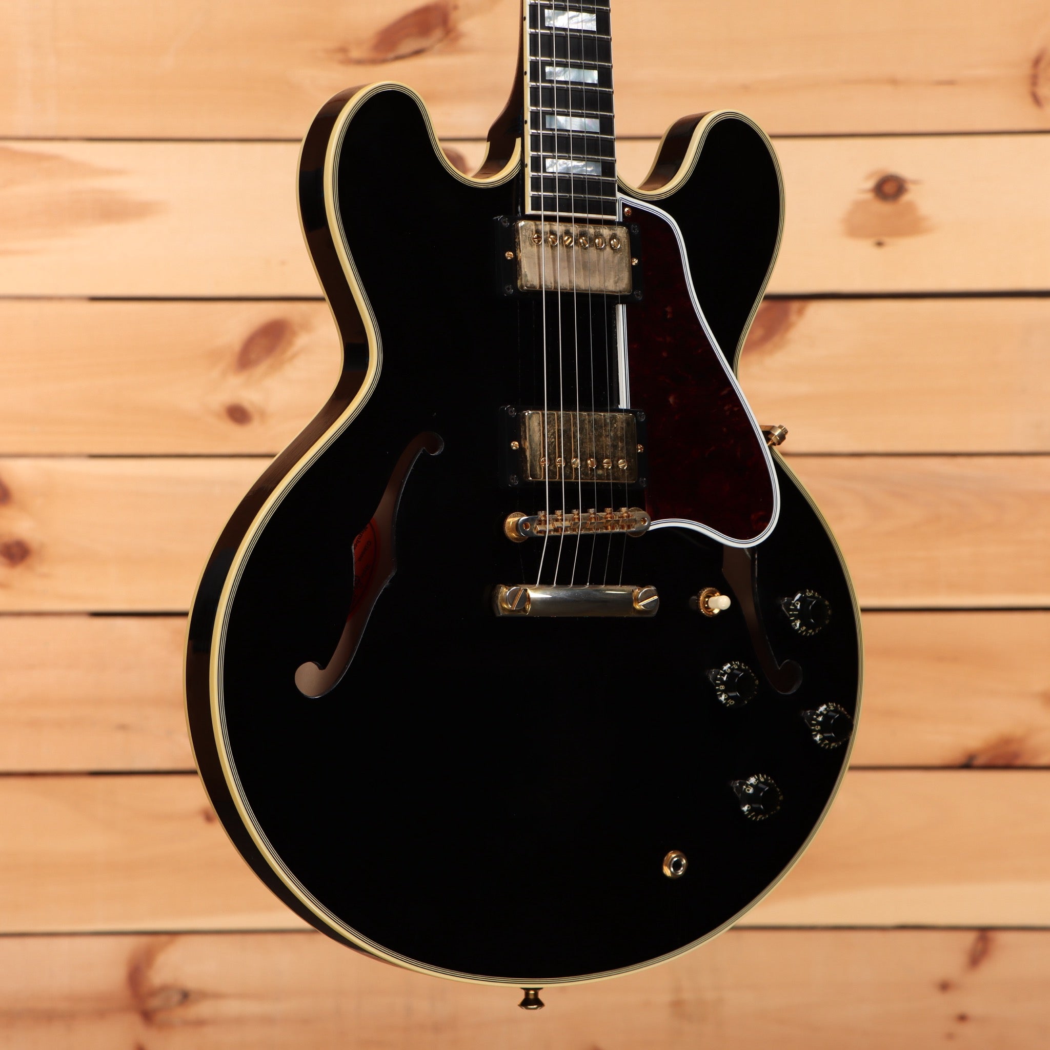 Pre-owned Gibson 1959 ES-355 semi-hollow electric guitar Ebony with gold hardware and f-holes