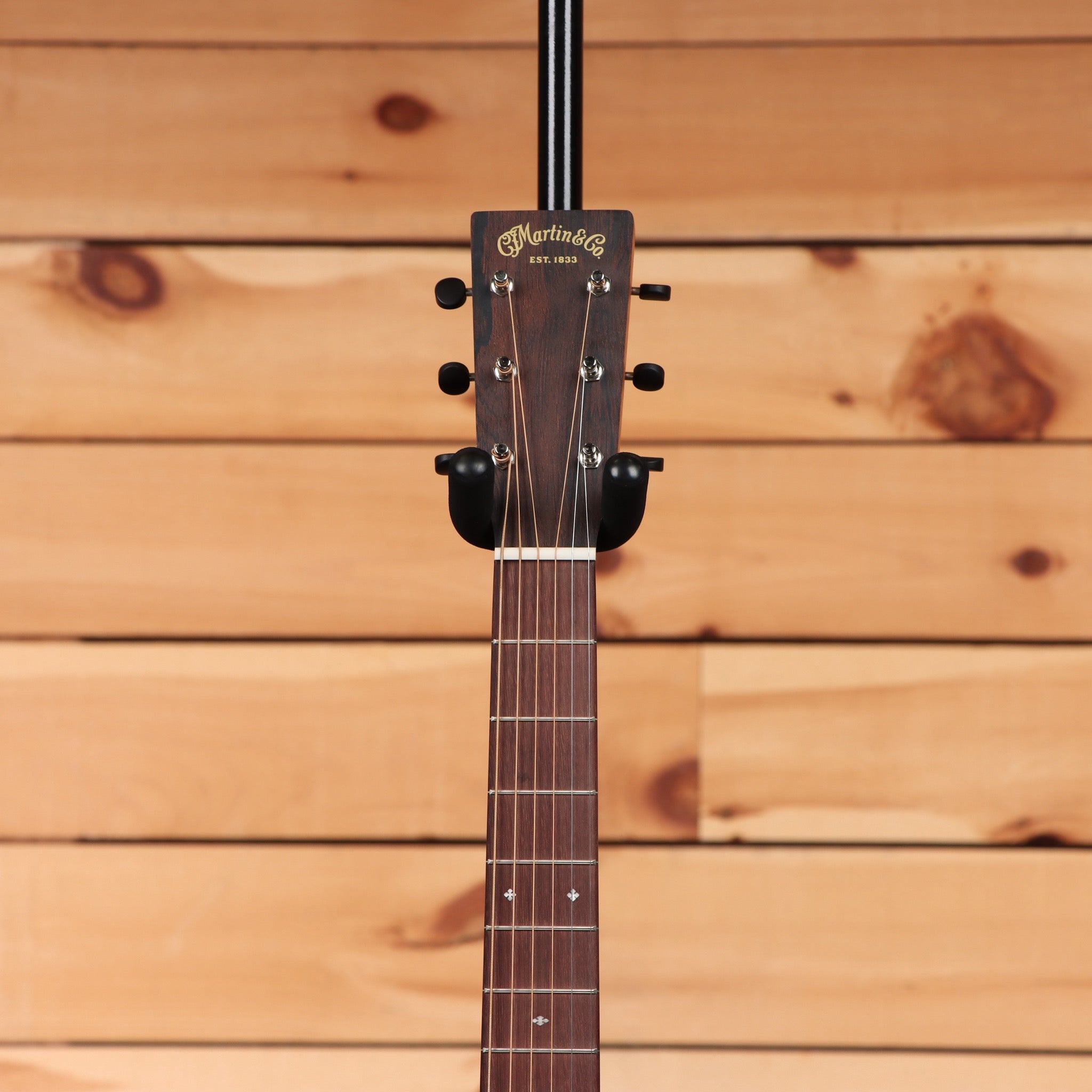 Martin 000-10E Retro Sapele acoustic-electric guitar Natural with rosewood fretboard and diamond fret inlays