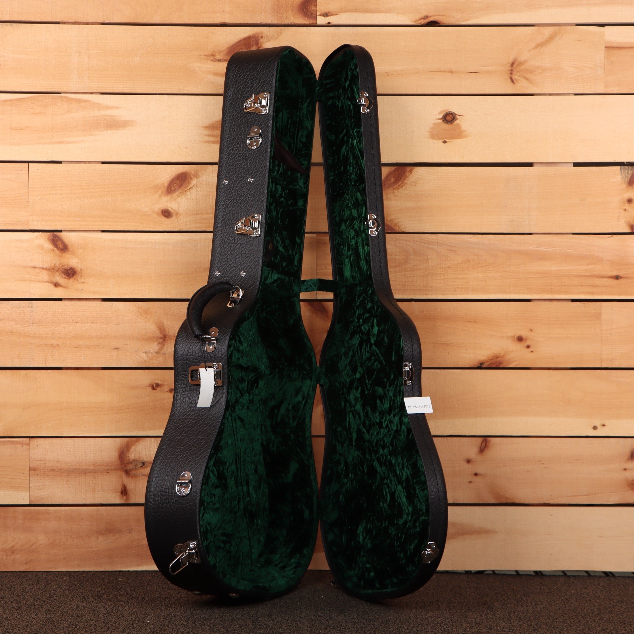 Bourgeois Touchstone D Country Boy dreadnought acoustic guitar hardshell case open showing green velvet interior