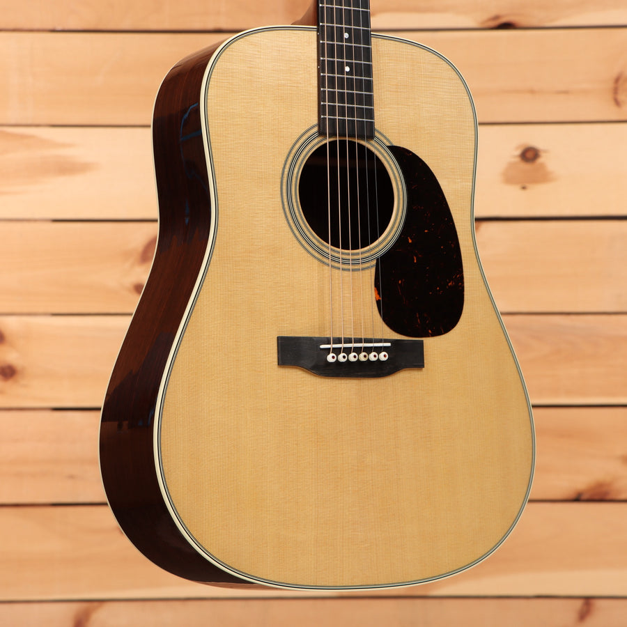 Martin D-28 Aging Toner dreadnought acoustic guitar natural finish with tortoise pickguard and rosewood back and sides