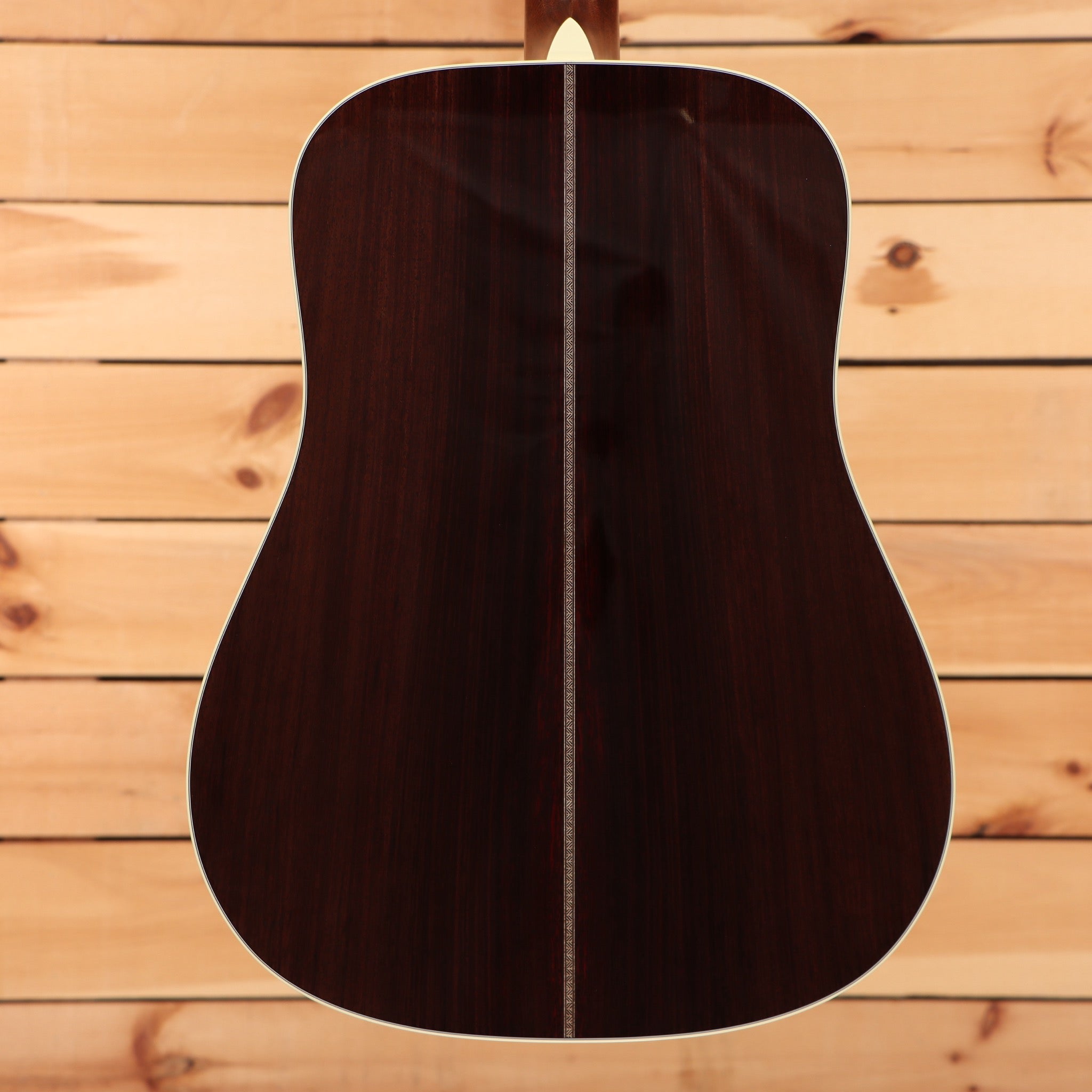 Martin Super HD-28 Aging Toner dreadnought acoustic guitar rosewood back with decorative center seam inlay and white binding