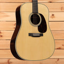 Martin Super HD-28 dreadnought acoustic guitar Aging Toner with herringbone binding and tortoise pickguard