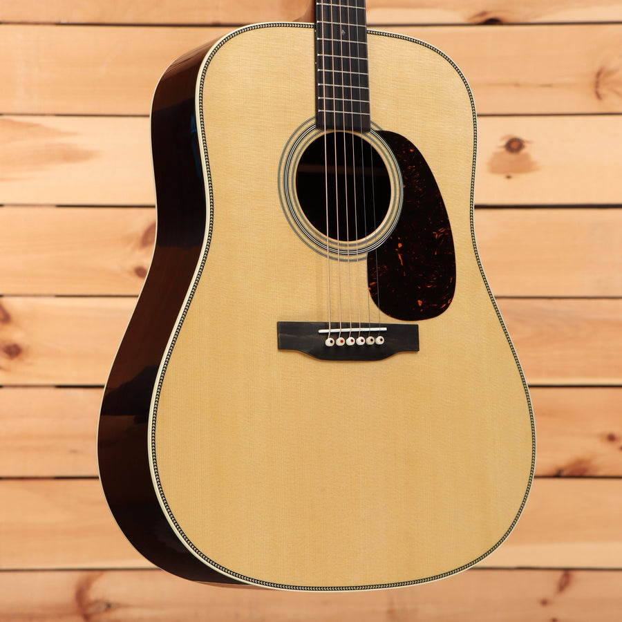 Martin Super HD-28 dreadnought acoustic guitar Aging Toner with herringbone binding and tortoise pickguard