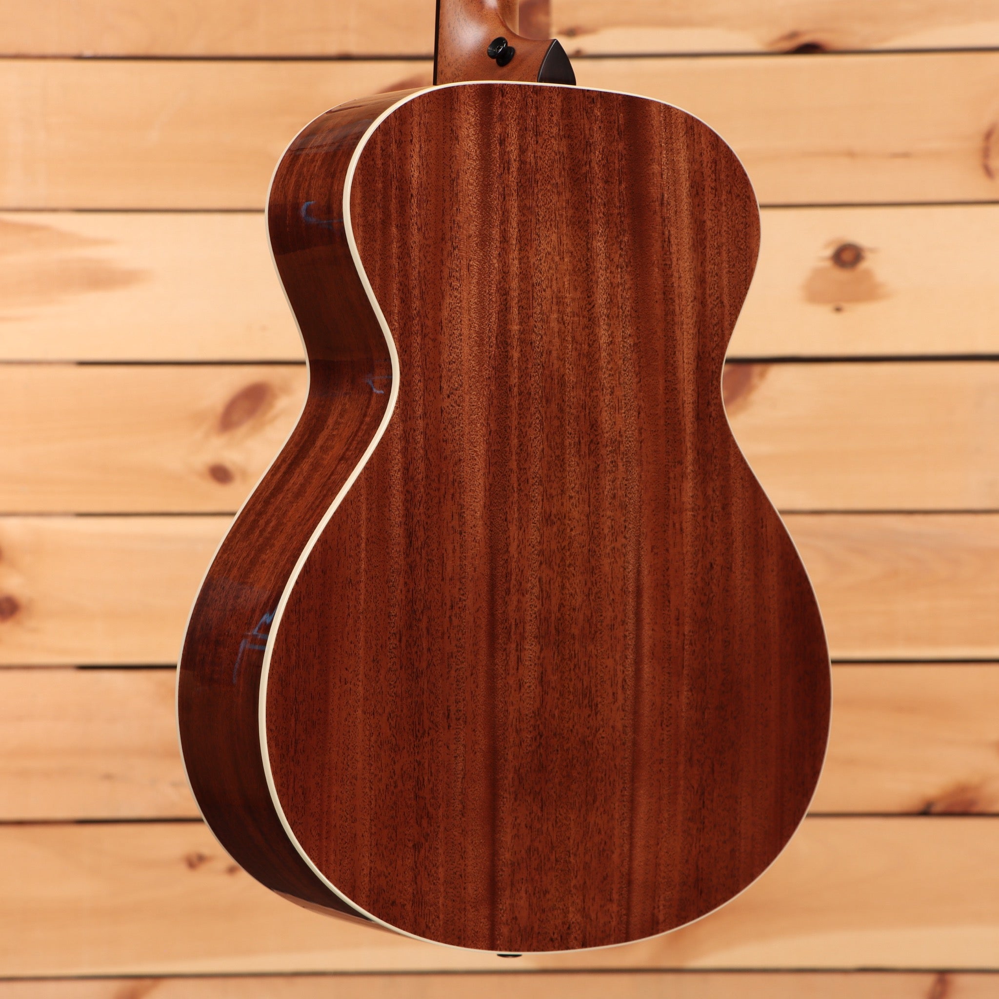 Taylor Gold Label 512e acoustic-electric guitar Natural with solid mahogany back and white binding