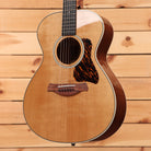 Taylor Gold Label 512e acoustic-electric guitar Natural with spruce top tortoiseshell pickguard and rosewood bridge