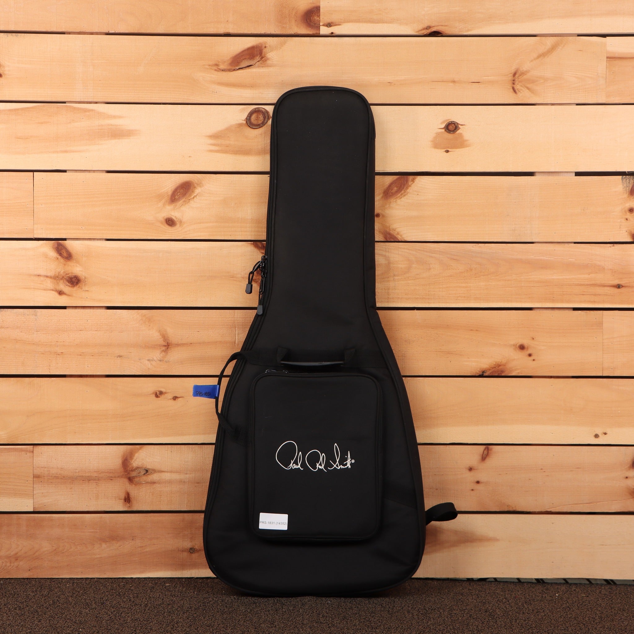 PRS Paul Reed Smith S2 Singlecut Semi-Hollow guitar gig bag black padded case with zippered pocket