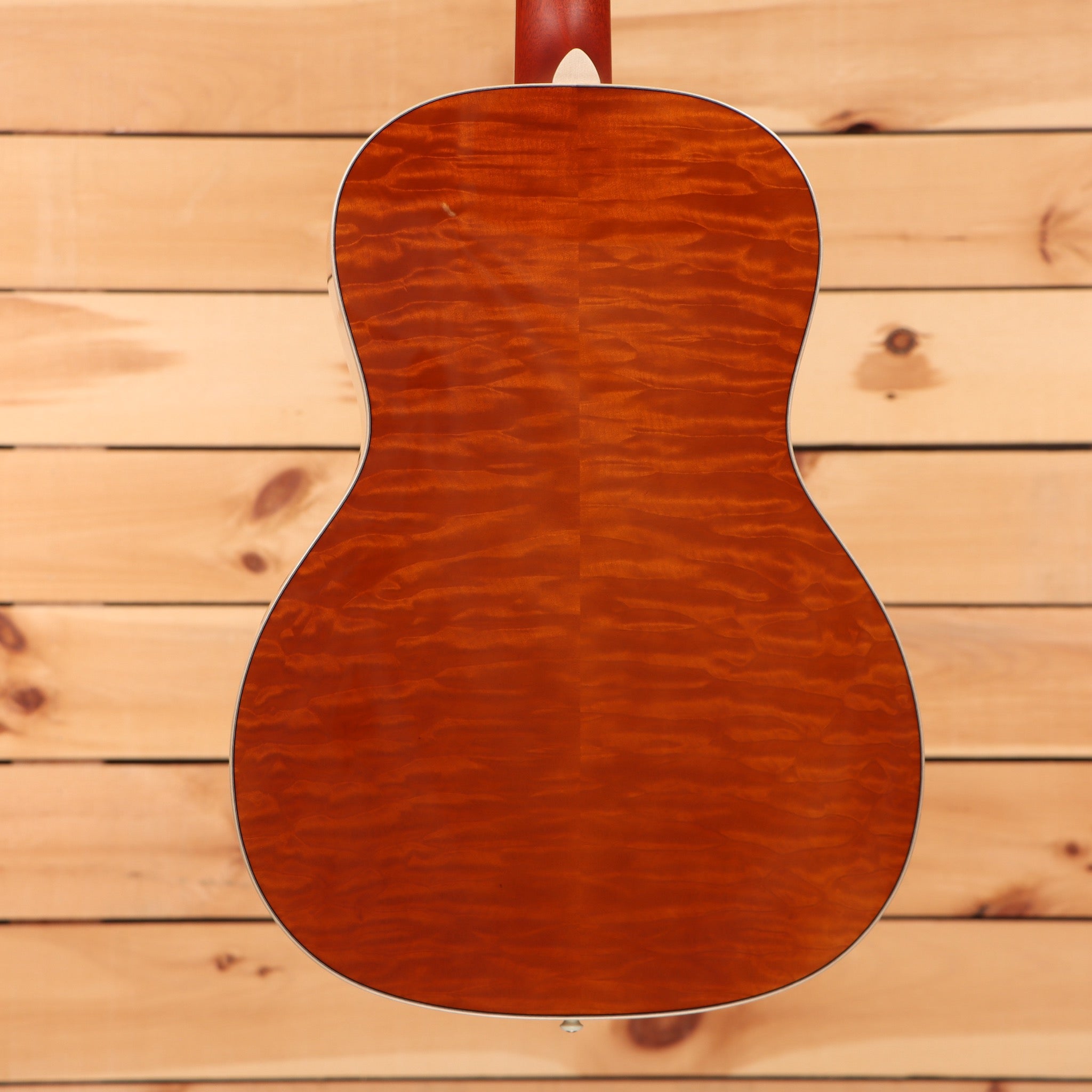 Boucher LE-HG-166-MV acoustic guitar Natural finish with figured quilted maple back and white binding