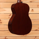 Martin 000-18 Golden Era acoustic guitar Natural with solid mahogany back and sides gloss finish