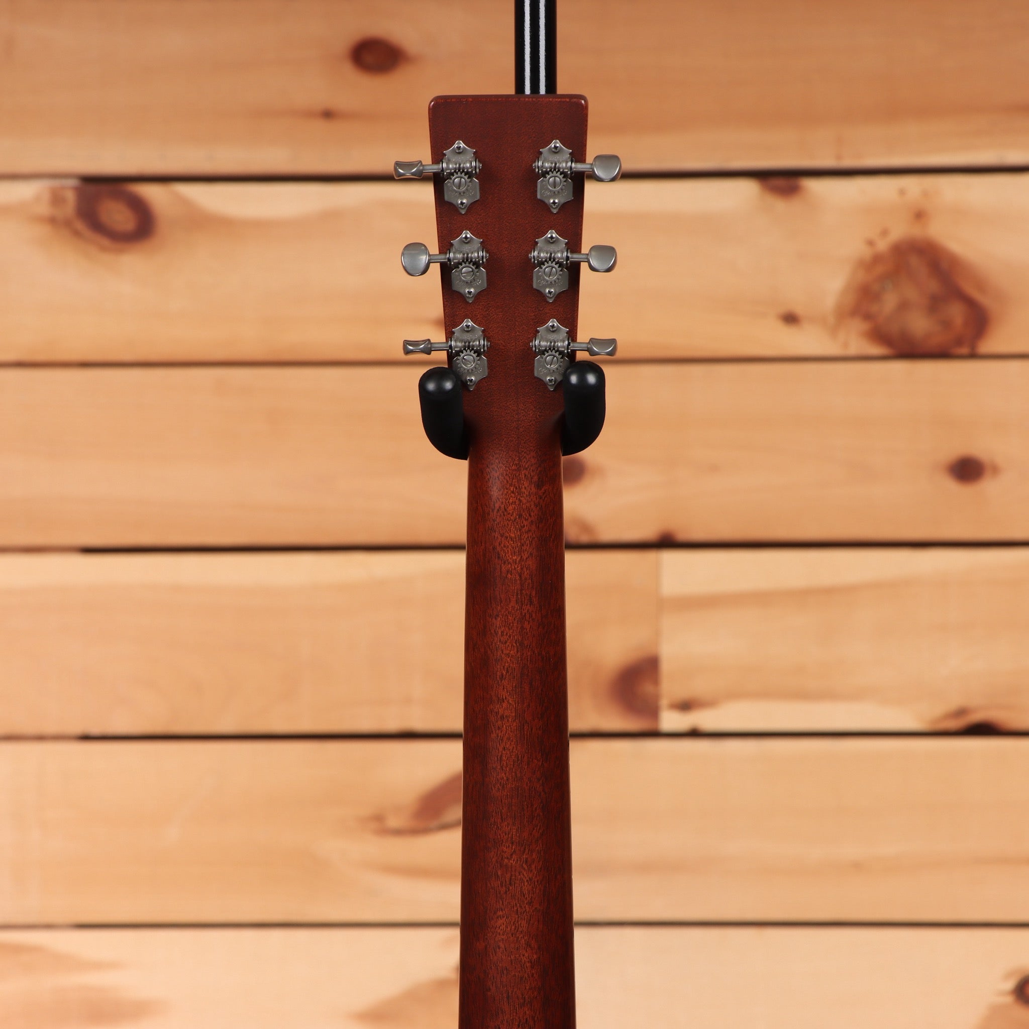 Martin 000-18 Golden Era acoustic guitar Natural finish mahogany neck with nickel open-gear tuners rear headstock view