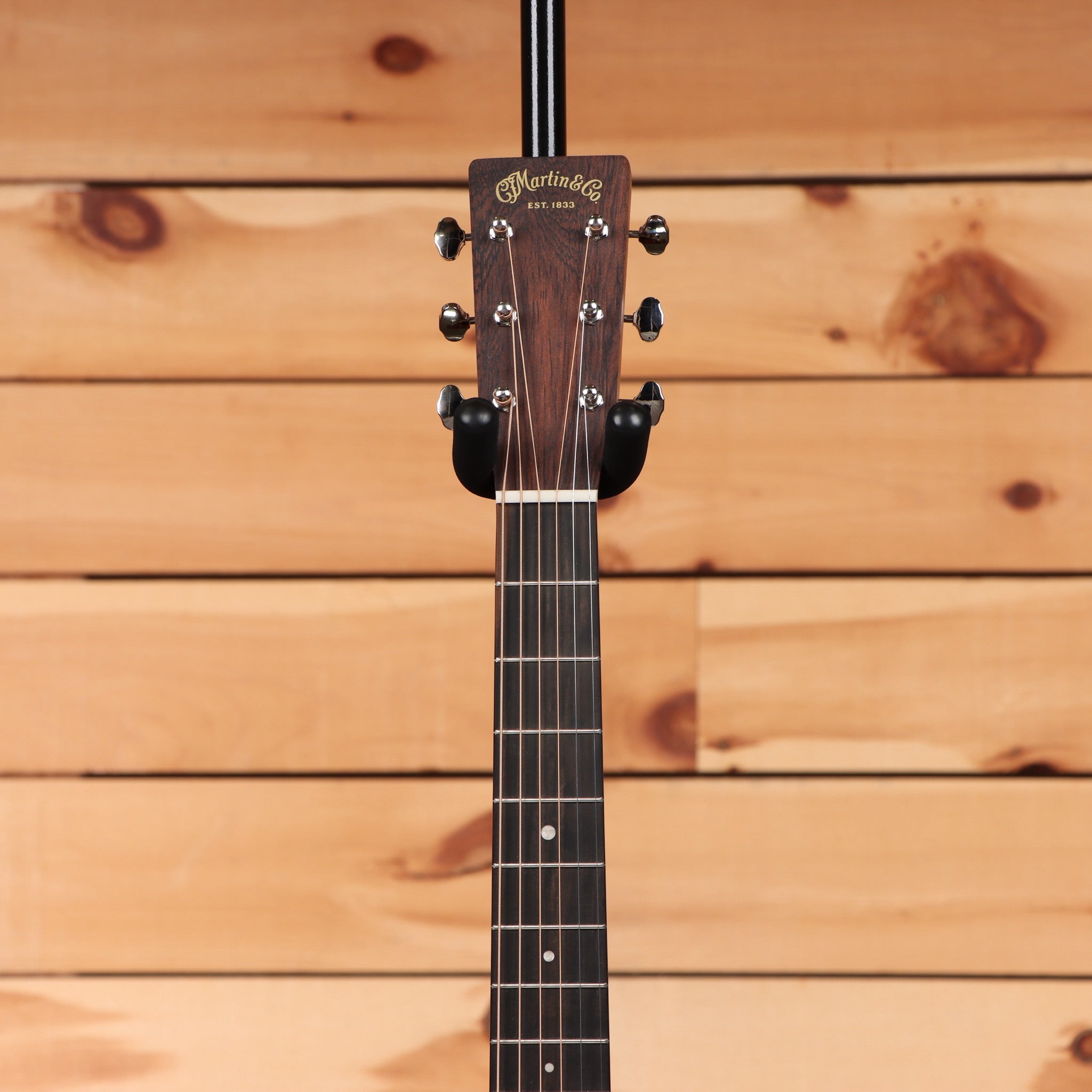 Martin 000-12E Retro acoustic-electric guitar Aging Toner with dark fretboard and chrome tuners