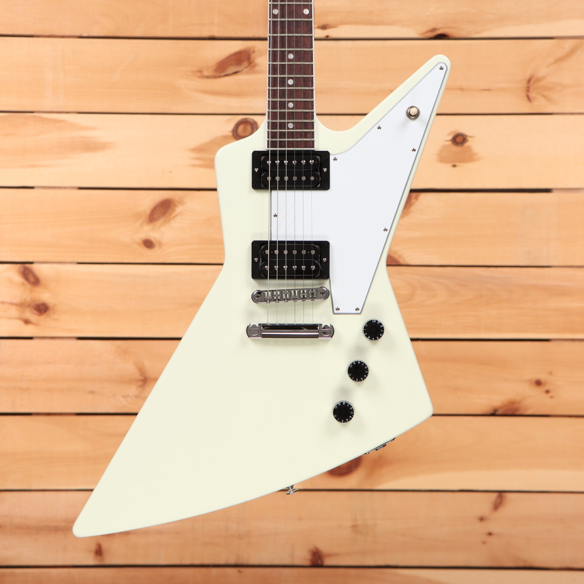 Gibson 70s Explorer electric guitar Classic White with dual humbuckers and white pickguard