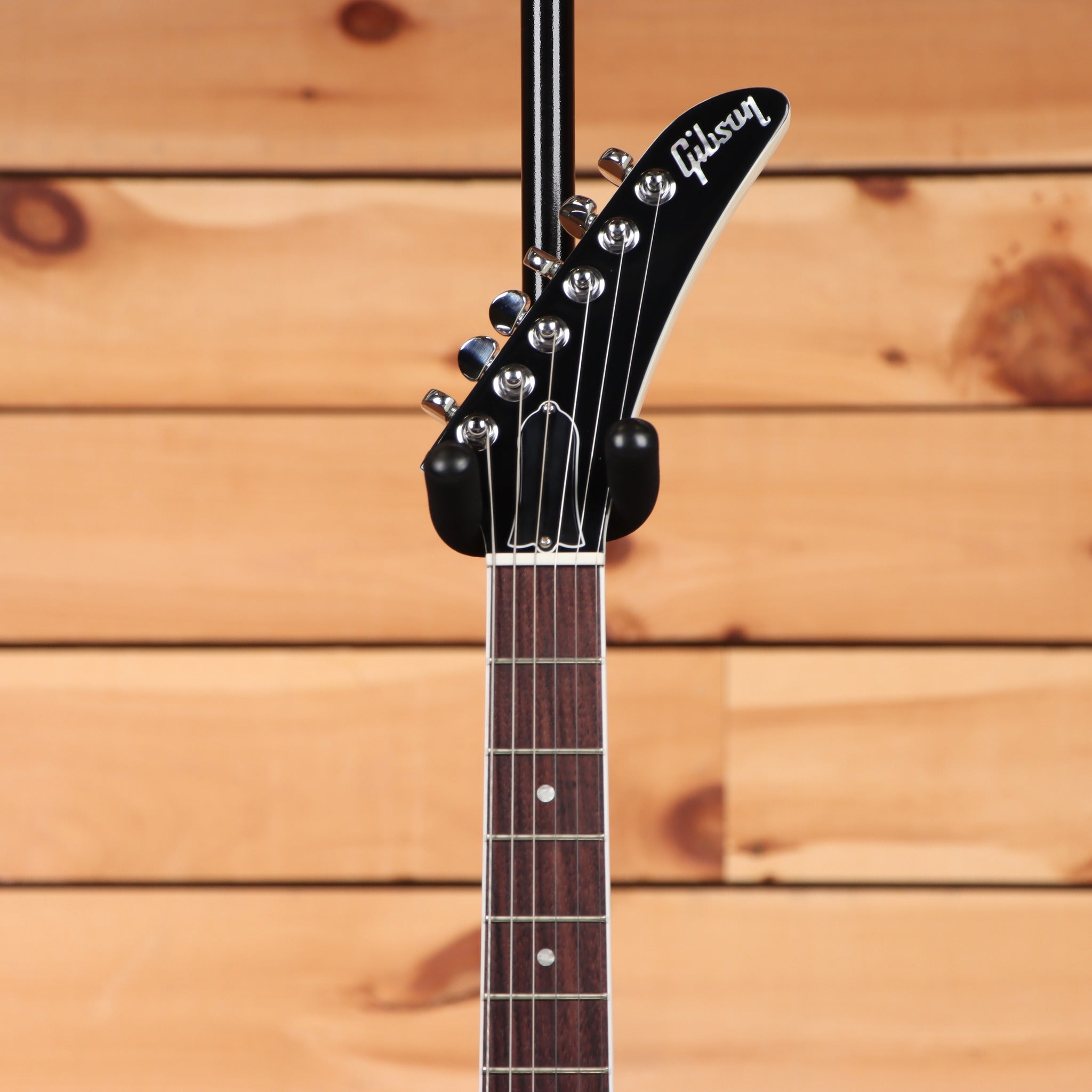 Gibson 70s Explorer electric guitar Classic White with black headstock and rosewood fretboard