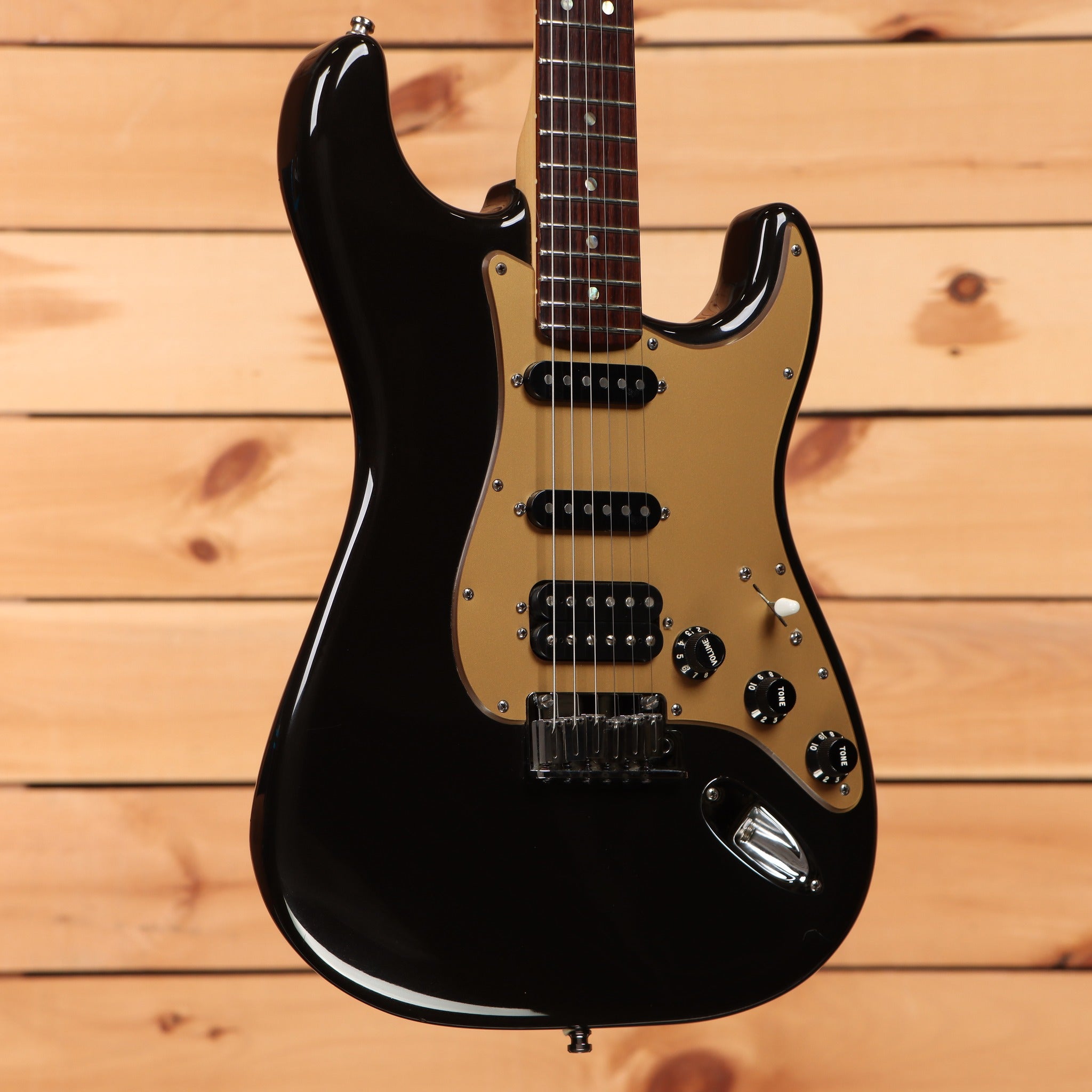Fender American Deluxe Stratocaster HSS - Montego Black