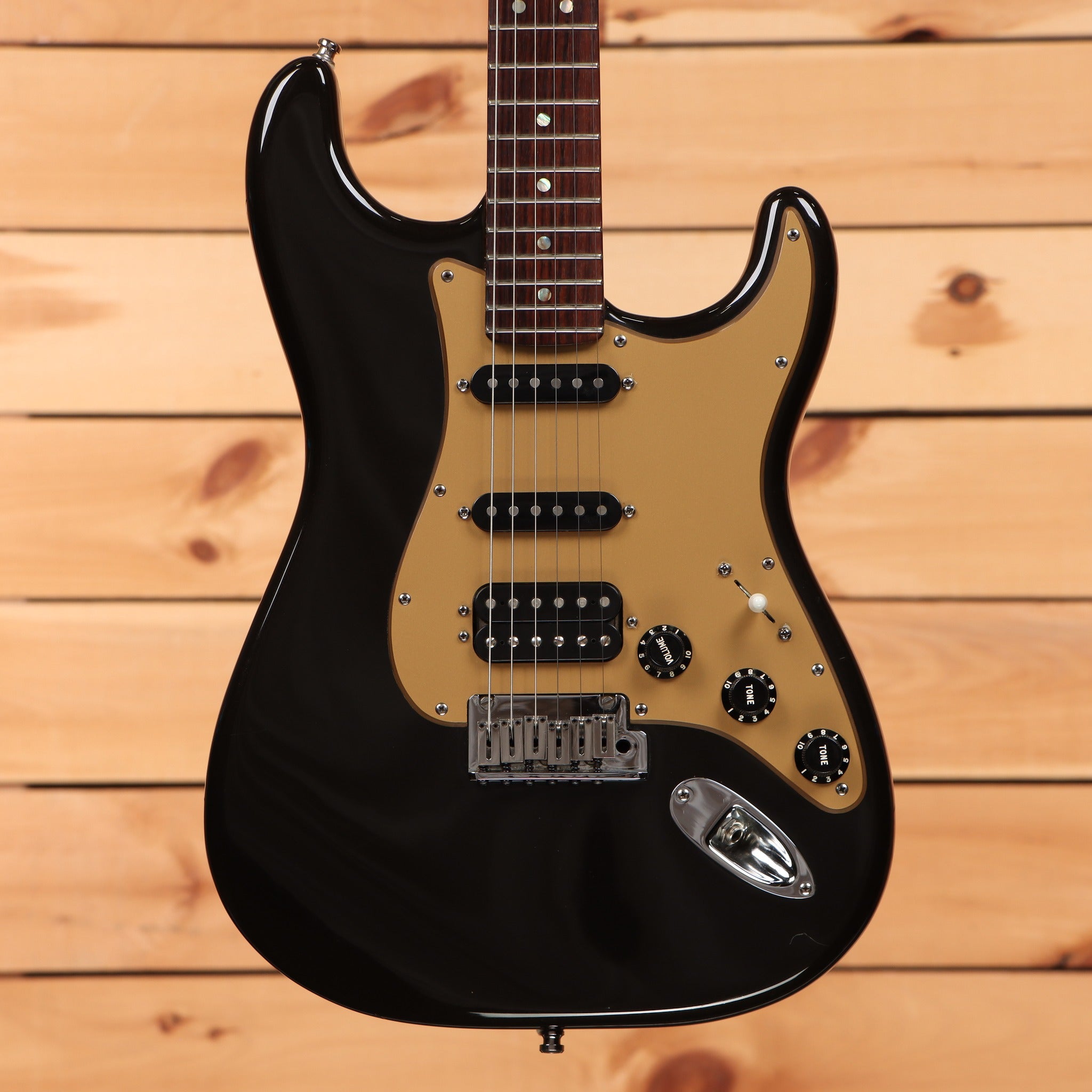 Fender American Deluxe Stratocaster HSS electric guitar Montego Black with gold pickguard and rosewood fretboard