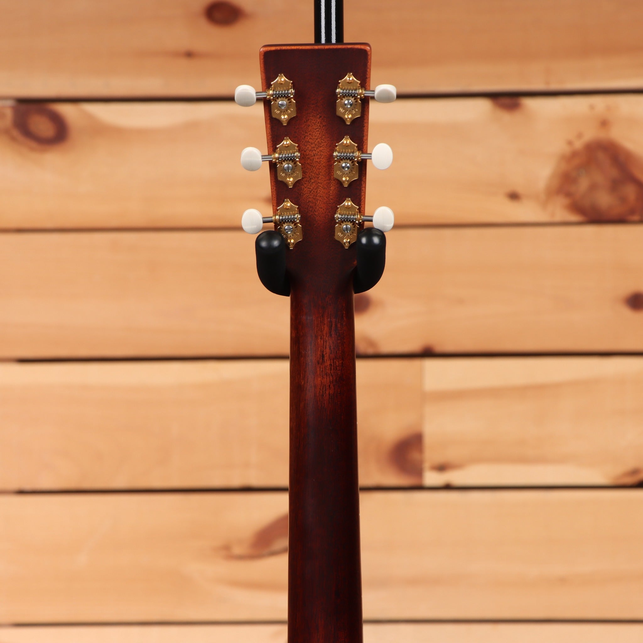 Martin D-15M Streetmaster acoustic dreadnought guitar Mahogany Burst rear headstock view with gold tuners