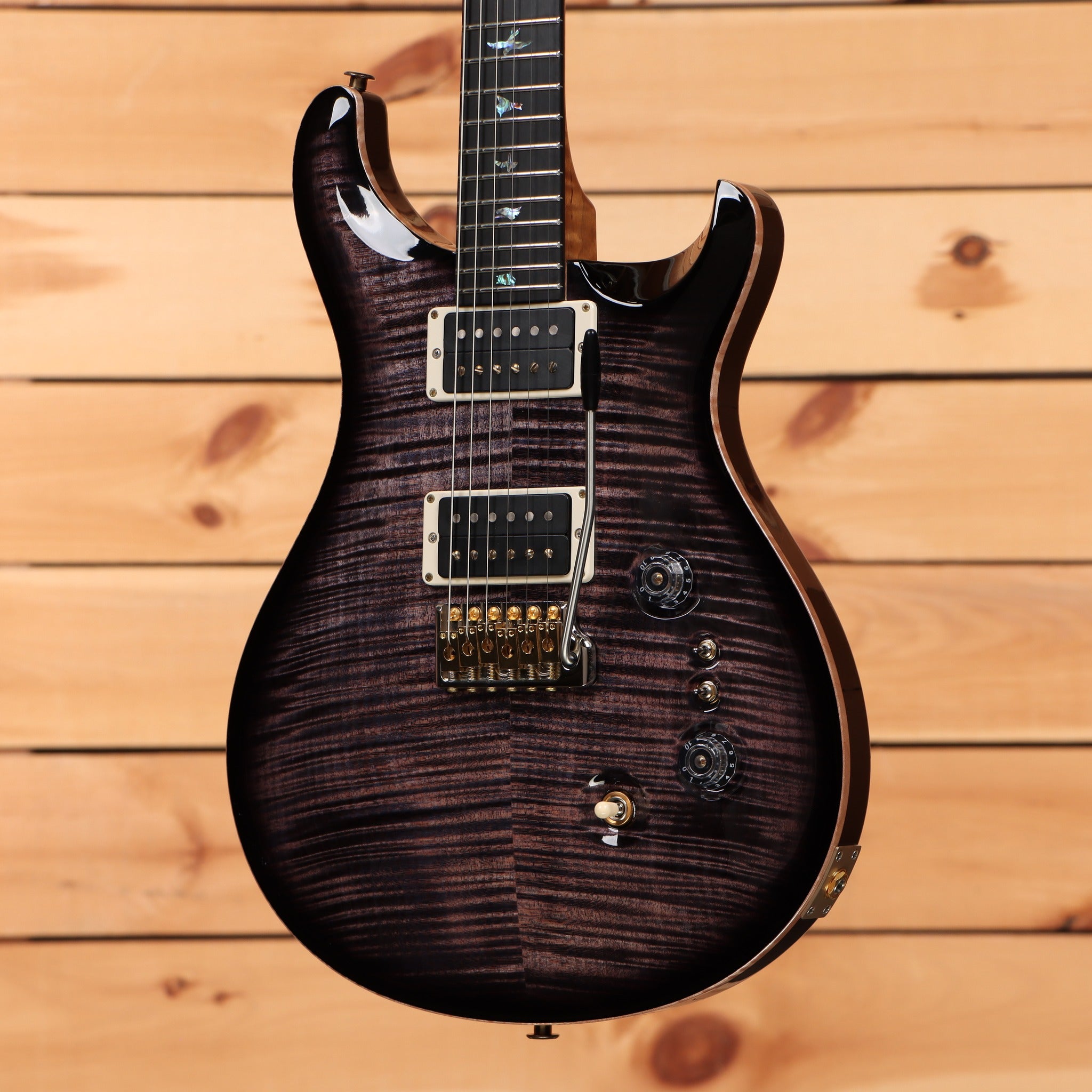 PRS Wood Library Custom 24-08 electric guitar Purple Mist with flamed maple top and dual humbuckers gold hardware