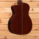 Eastman L-OMCE-QS acoustic-electric guitar Natural with quilted sapele back and decorative center seam inlay
