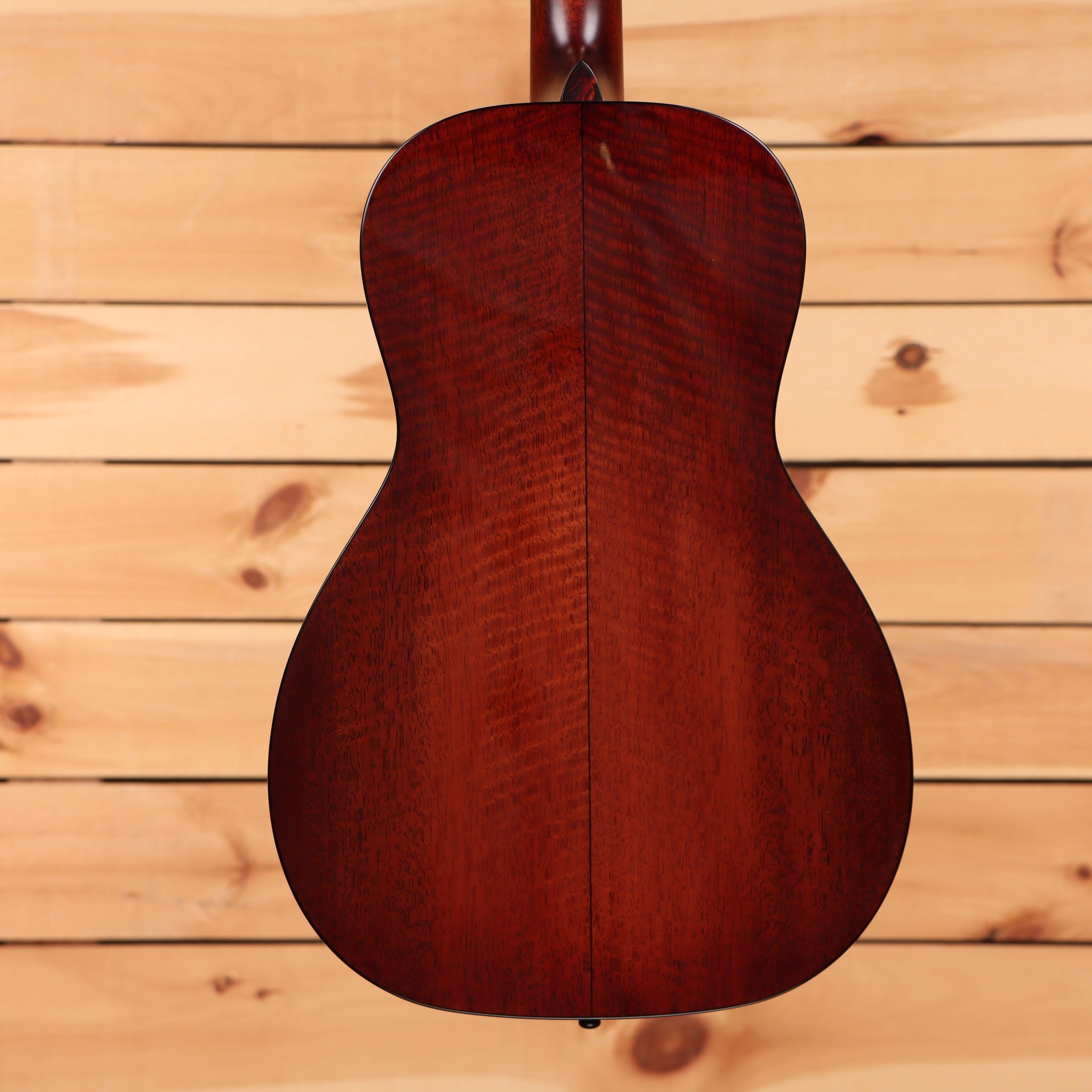Eastman E10P-TC parlor acoustic guitar Natural finish with figured mahogany back in sunburst tones