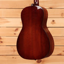 Eastman E10P-TC parlor acoustic guitar Natural finish with figured mahogany back and sunburst edge shading
