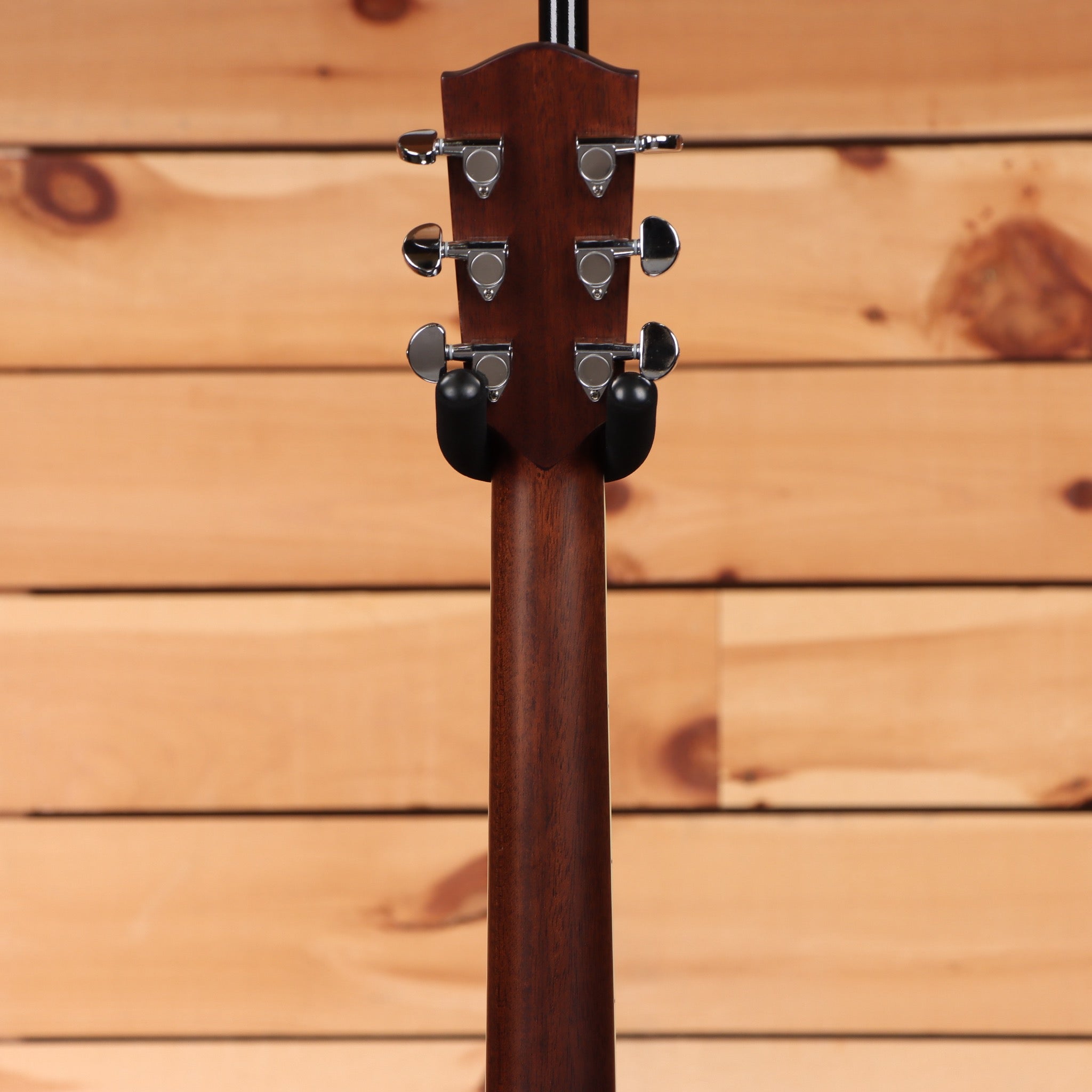 Eastman AC422CE acoustic-electric guitar Natural finish showing mahogany neck back and chrome tuners