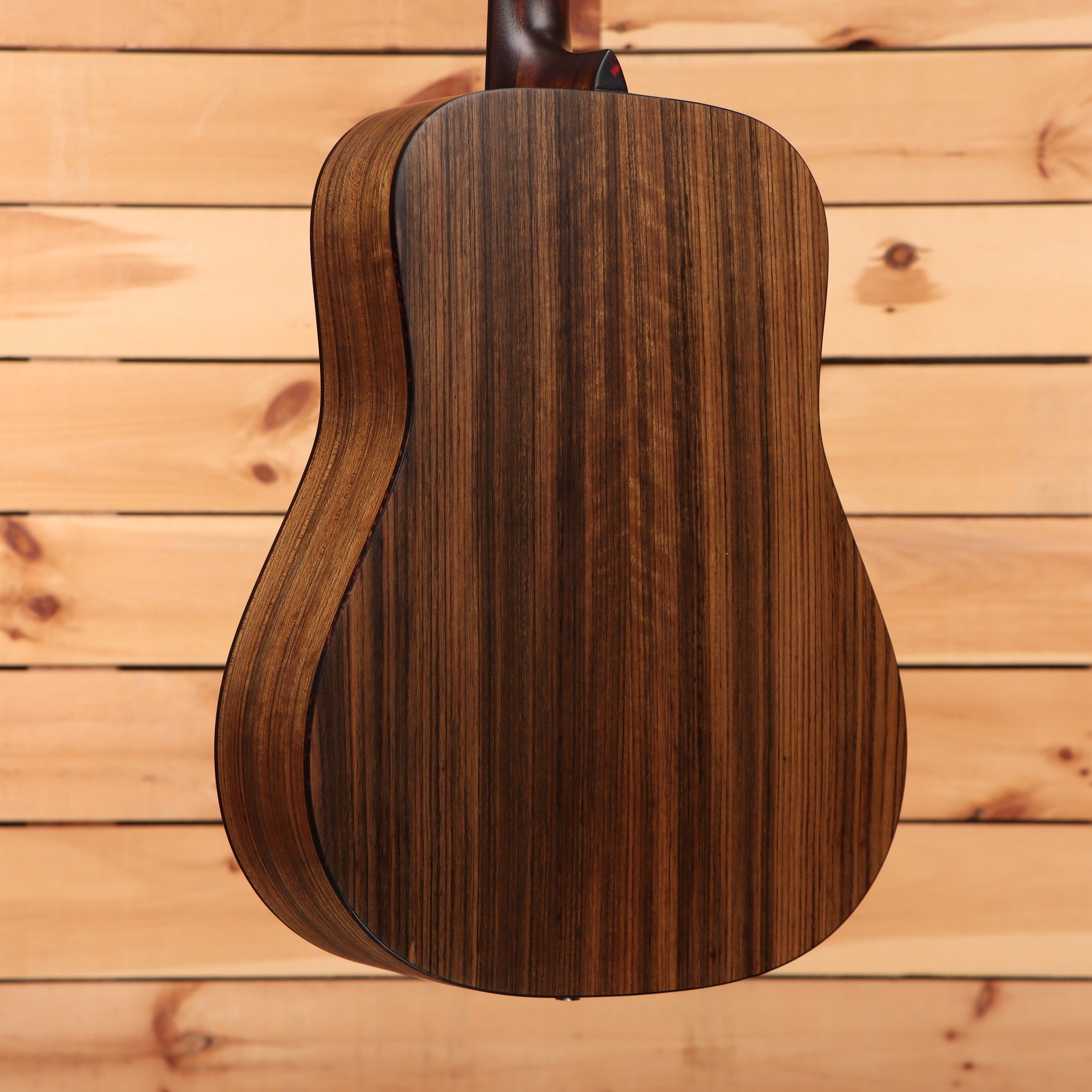 Eastman E3DE dreadnought acoustic guitar Natural finish with striped rosewood back and sides