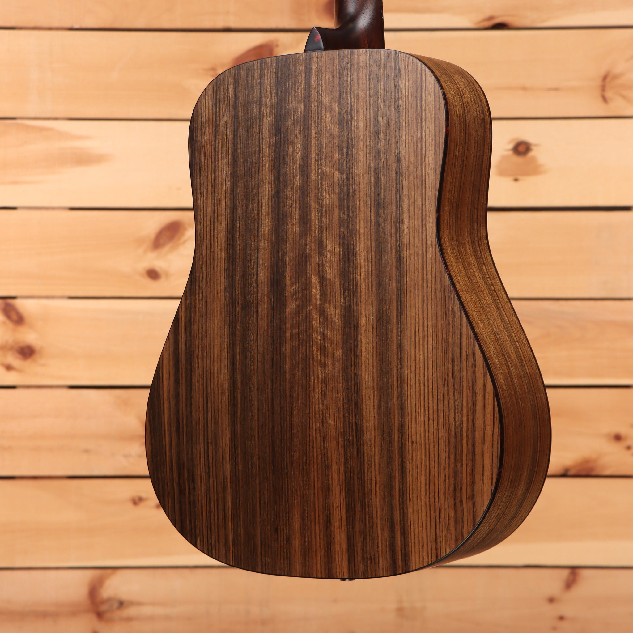 Eastman E3DE dreadnought acoustic guitar natural finish with rosewood back and sides