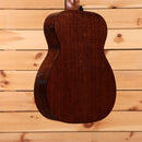 Martin 00-18 Joe Bonamassa 1937 acoustic guitar sunburst finish with solid mahogany back and sides