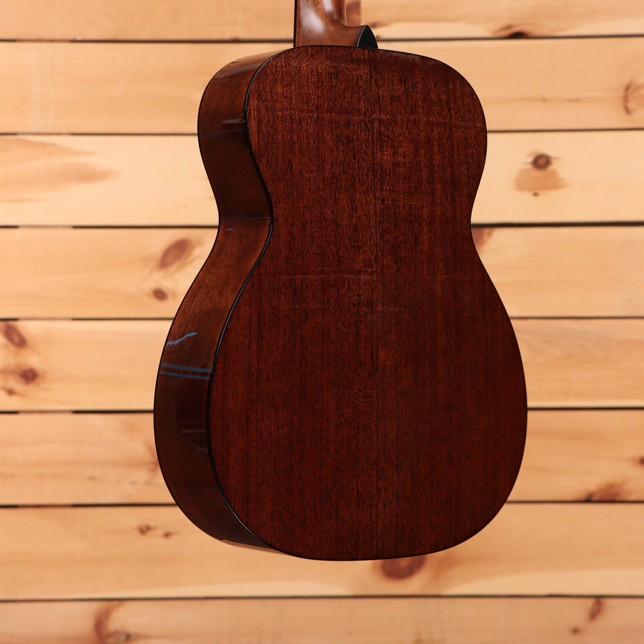 Martin 00-18 Joe Bonamassa 1937 acoustic guitar sunburst finish with solid mahogany back and sides