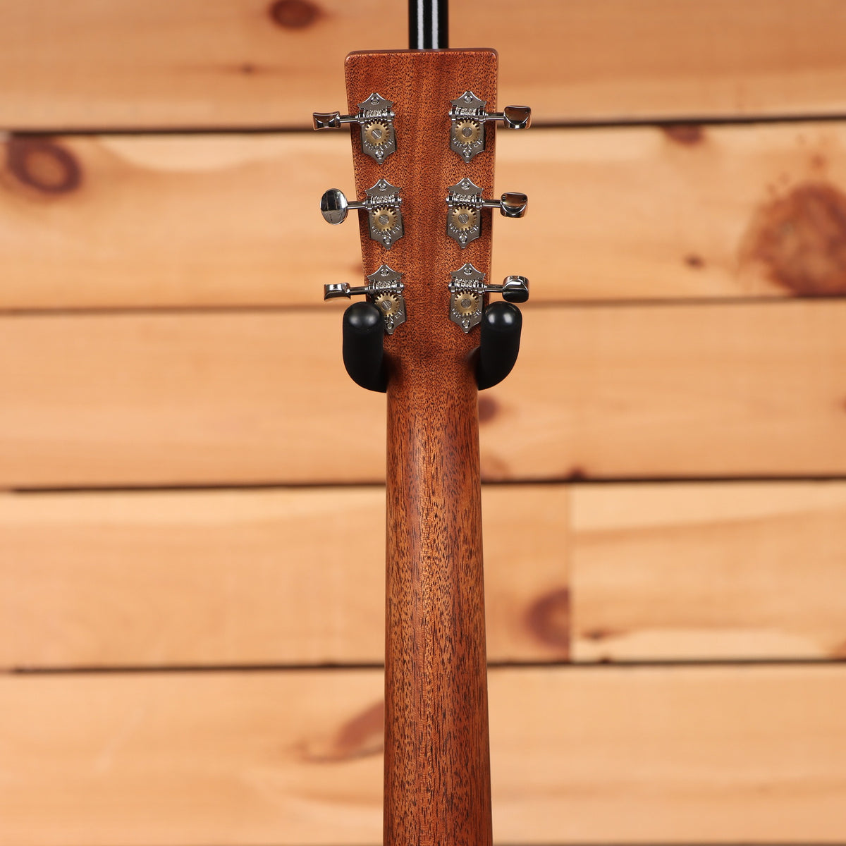 Martin 00-18 Joe Bonamassa 1937 Sunburst acoustic guitar mahogany neck with chrome tuners rear headstock view