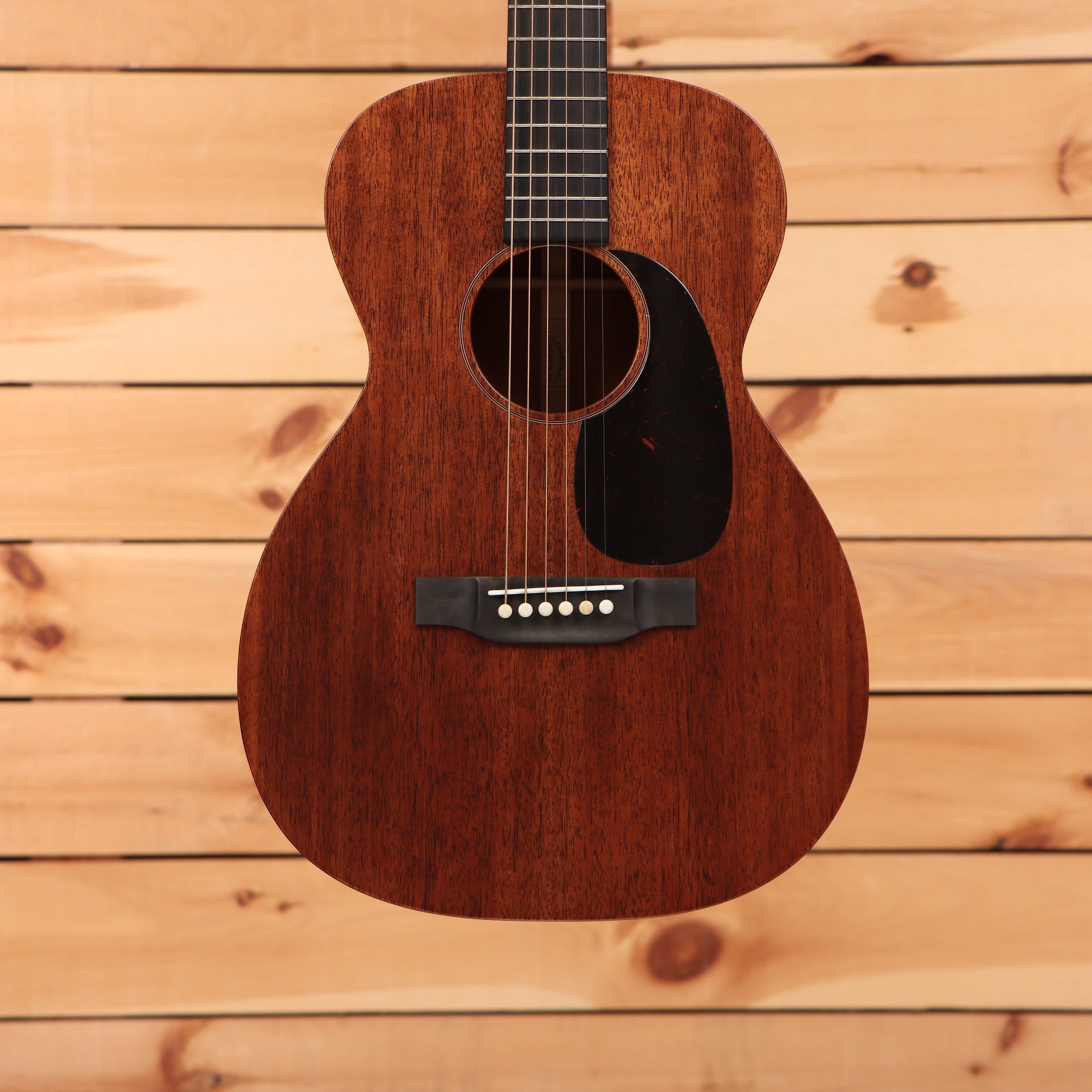 Martin 0-17 acoustic guitar Dark Mahogany all-mahogany top with black pickguard and ebony fretboard