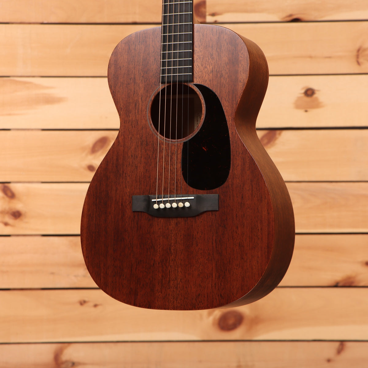 Martin 0-17 acoustic guitar Dark Mahogany all-mahogany top body with black bridge and tortoise pickguard