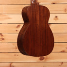 Martin 0-17 acoustic guitar Dark Mahogany finish with solid mahogany back and sides