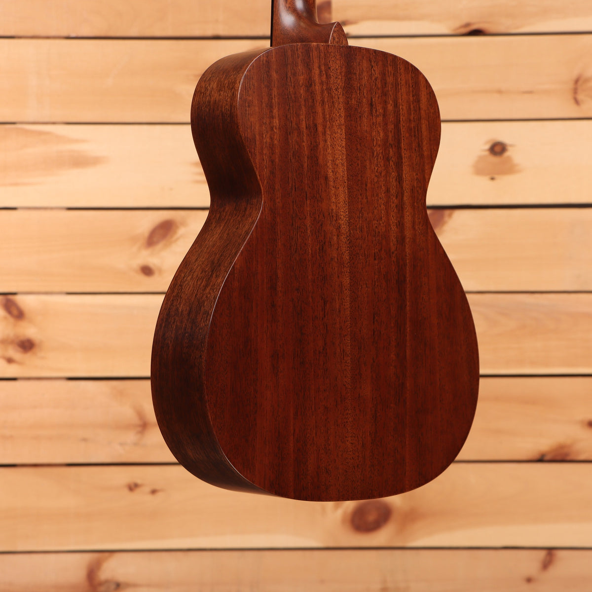 Martin 0-17 acoustic guitar Dark Mahogany finish with solid mahogany back and sides