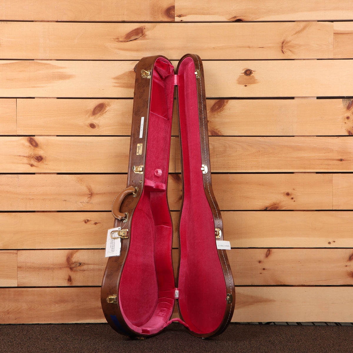 Gibson 1960 Les Paul Reissue hardshell case brown exterior red velvet interior with gold latches