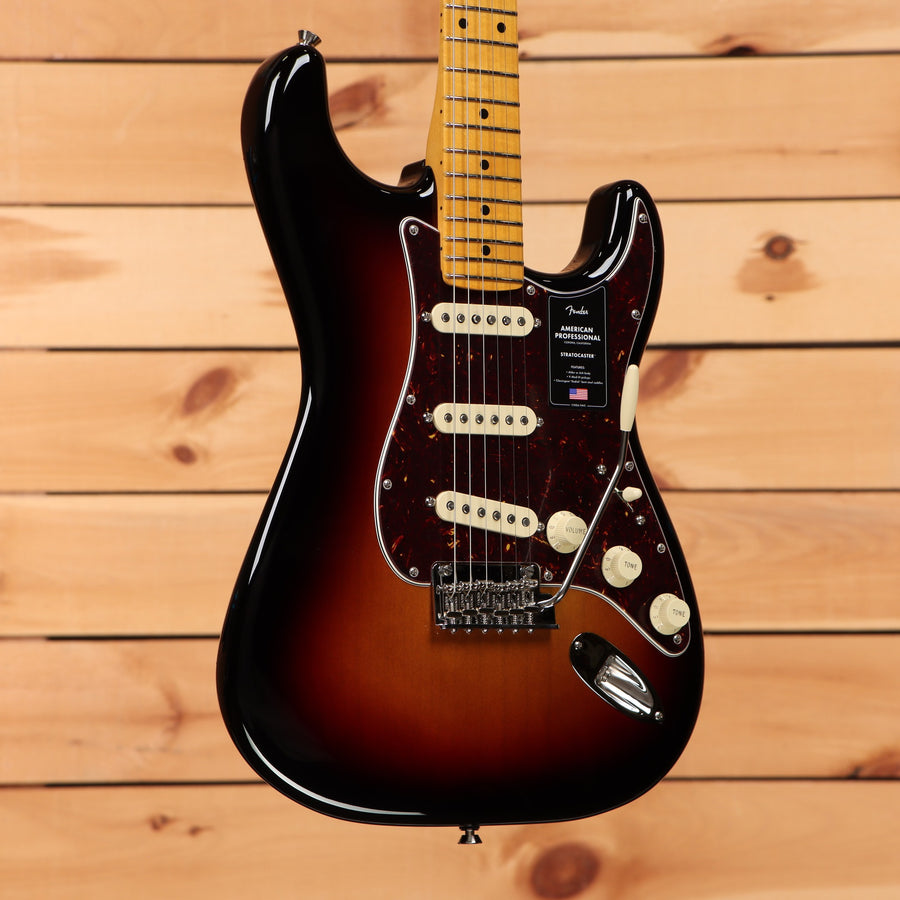 Fender American Professional Stratocaster electric guitar 3 Tone Sunburst with maple neck and tortoiseshell pickguard