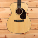 Martin 000-18 000-size acoustic guitar Natural with Aging Toner spruce top and tortoise pickguard