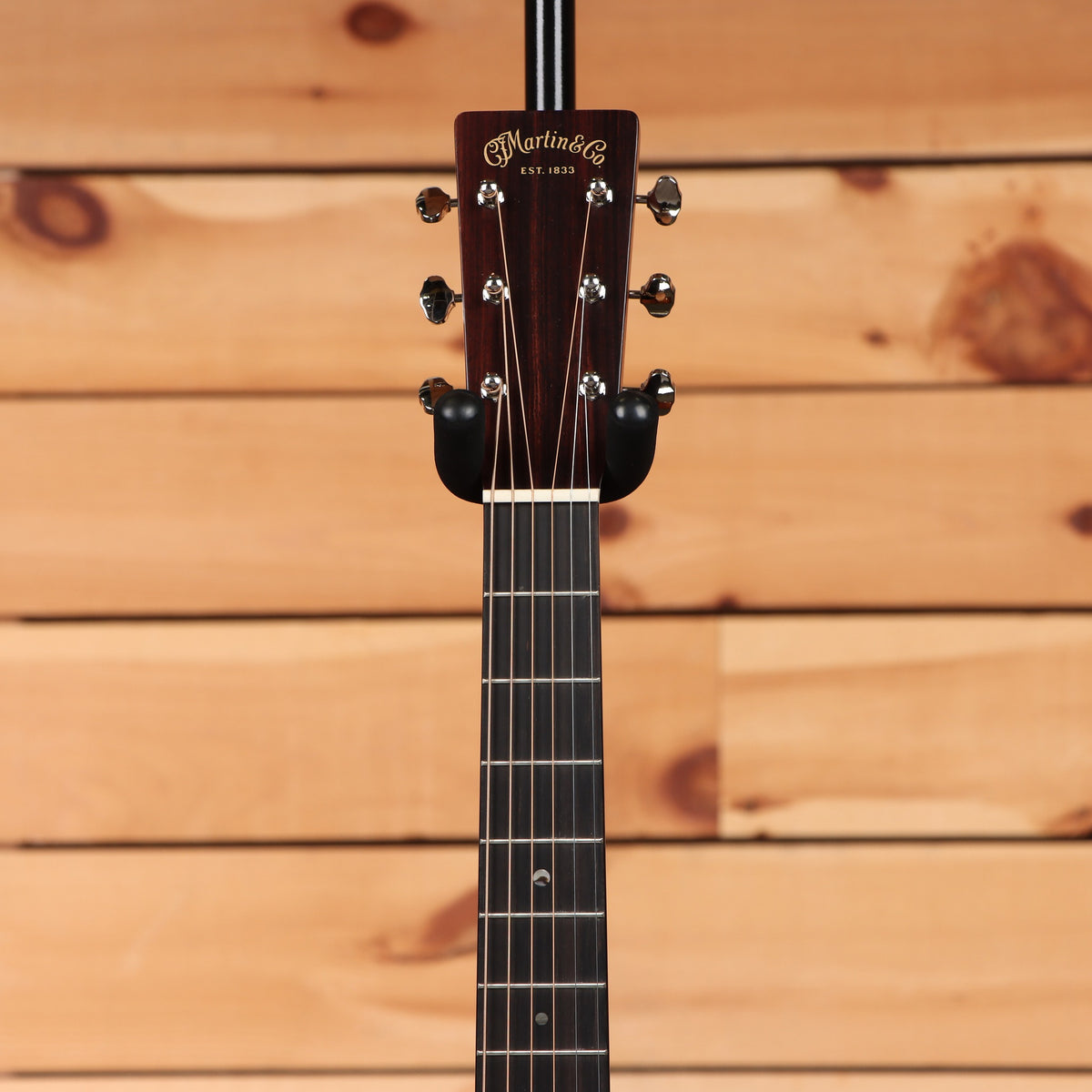 Martin 000-18 acoustic guitar Natural with Aging Toner featuring dark ebony fretboard and chrome tuners