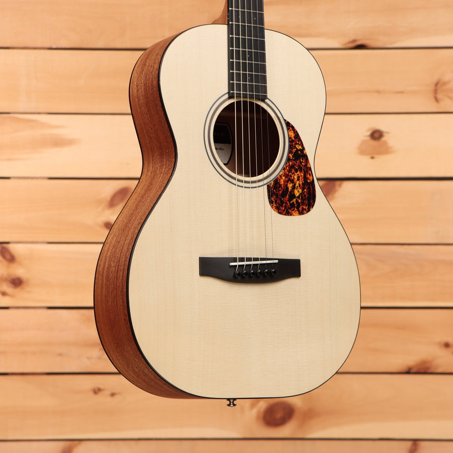 Furch Vintage Pure OOM-EMa parlor acoustic guitar Natural spruce top with tortoiseshell pickguard and mahogany sides