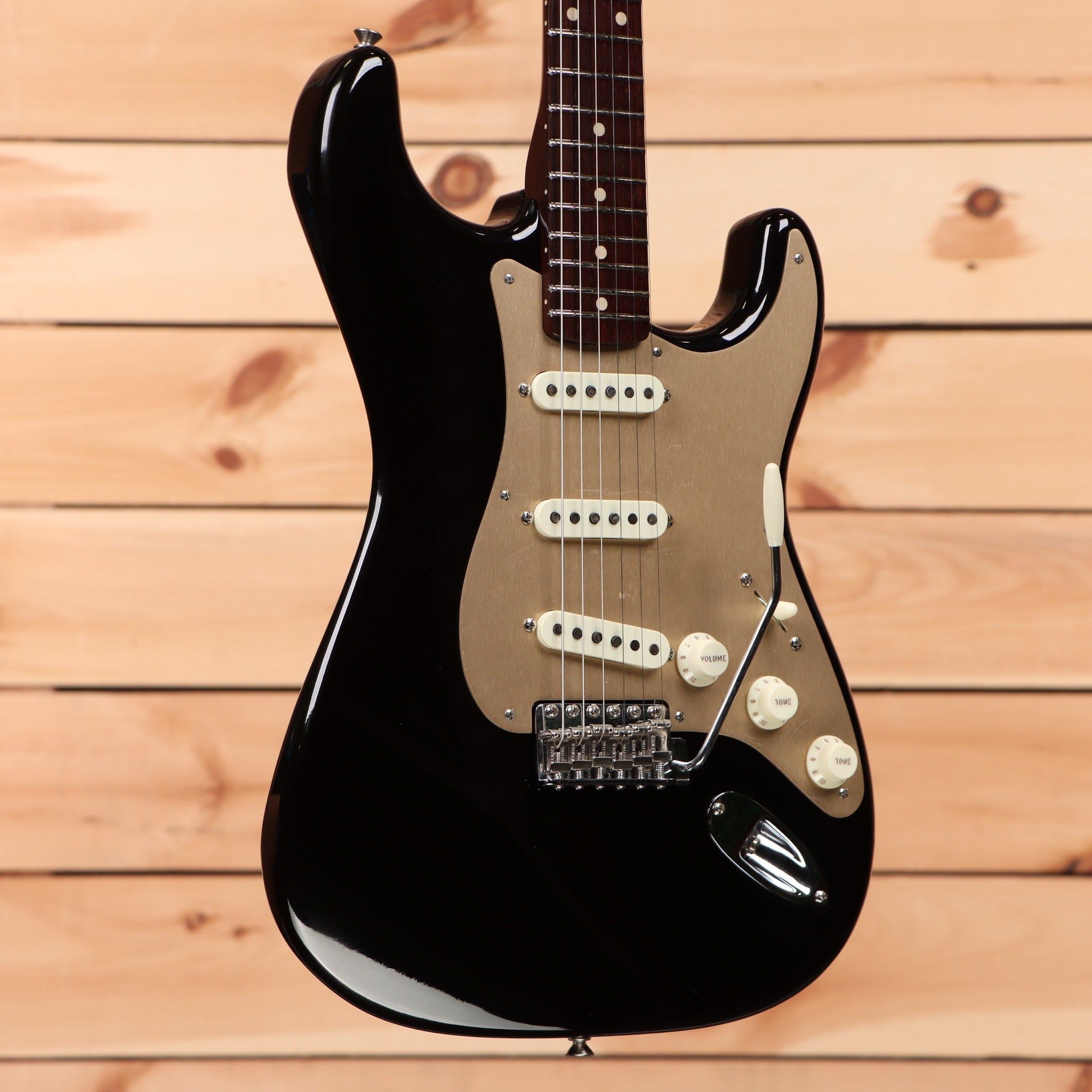 Fender Custom Shop Limited 1957 Stratocaster electric guitar aged black with single-coil pickups