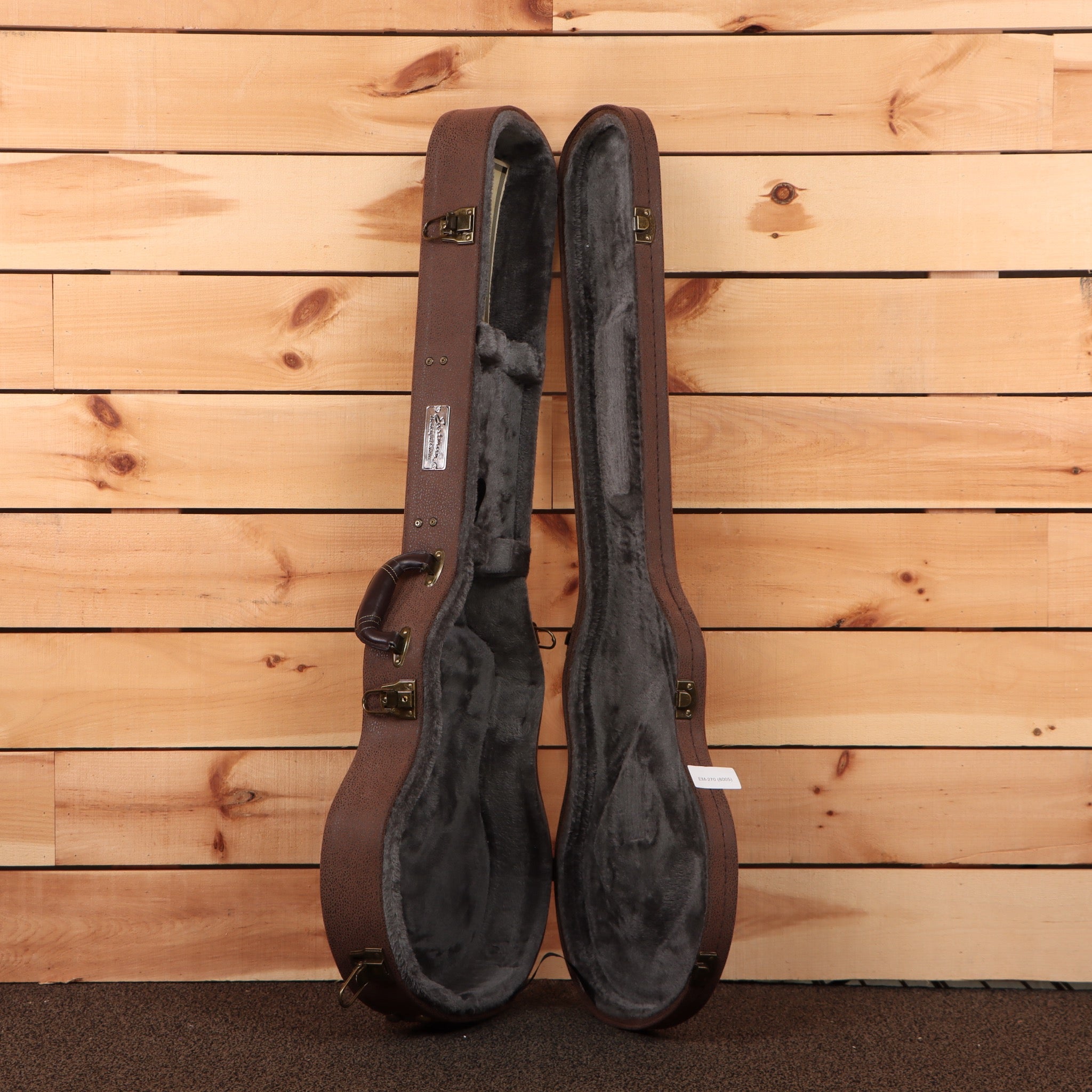 Eastman SB55DCV antique classical guitar case brown with black velvet interior