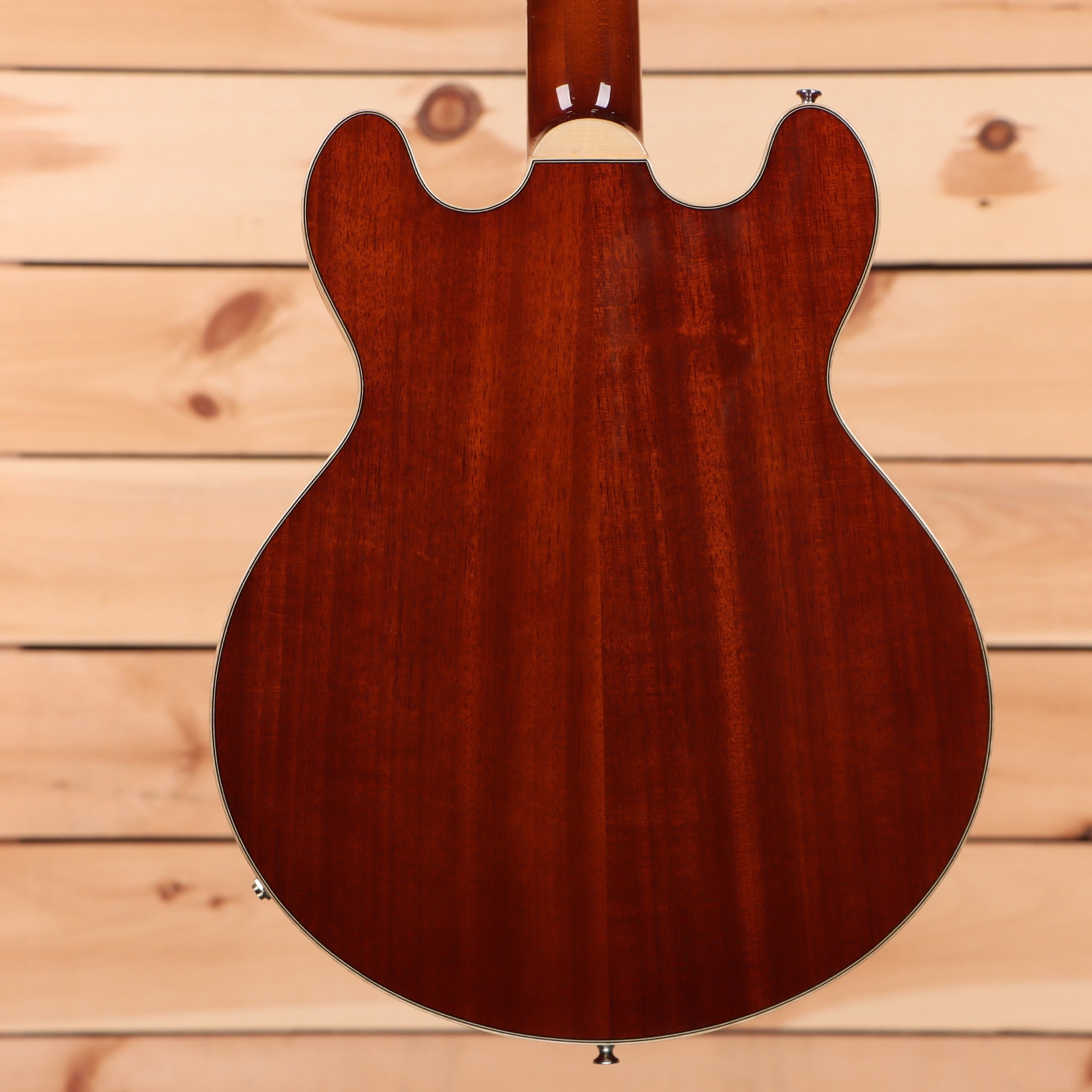 Eastman T184MX semi-hollow body electric guitar Goldburst with f-holes and maple neck