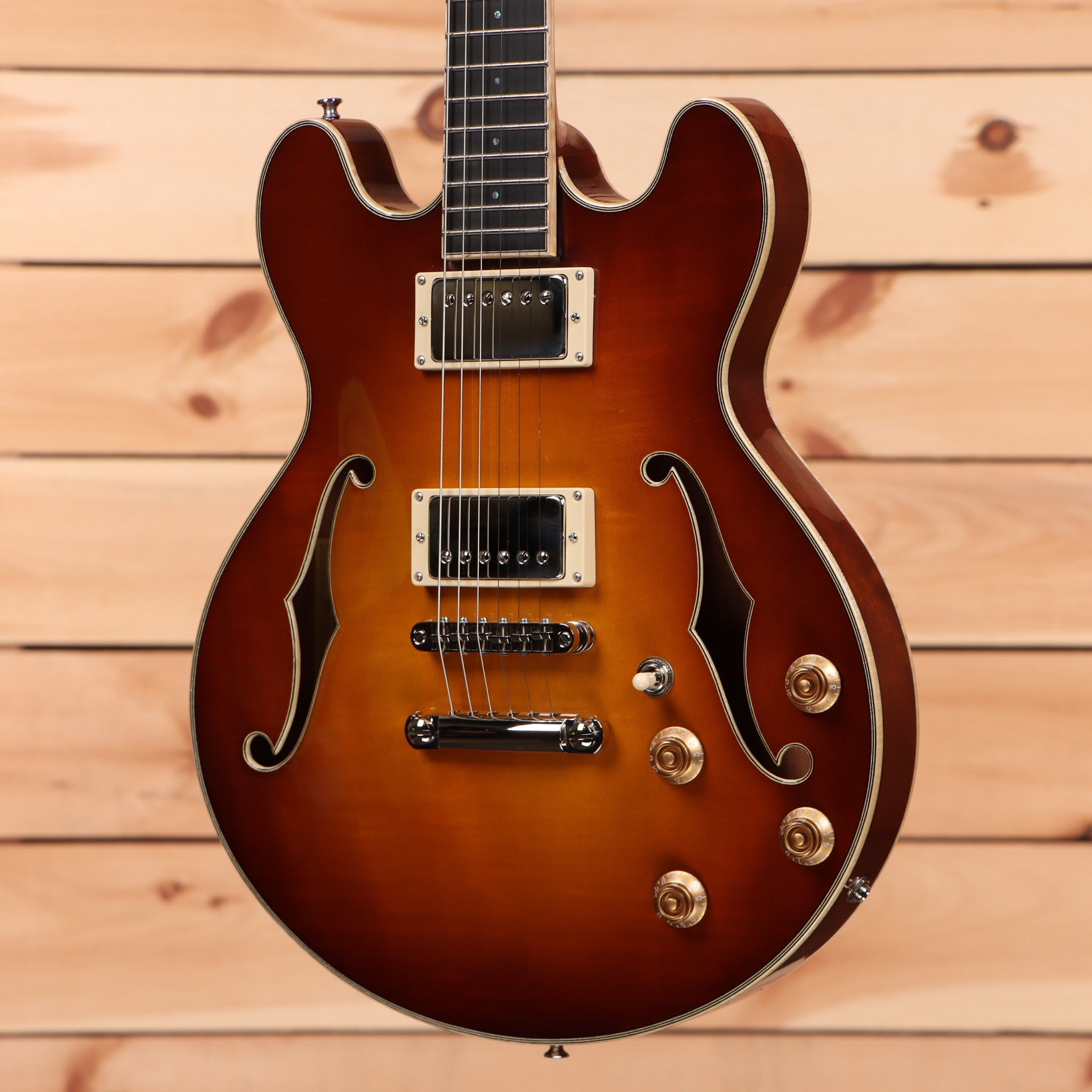 Eastman T184mx semi-hollow electric guitar Goldburst with dual humbucker pickups and f-holes