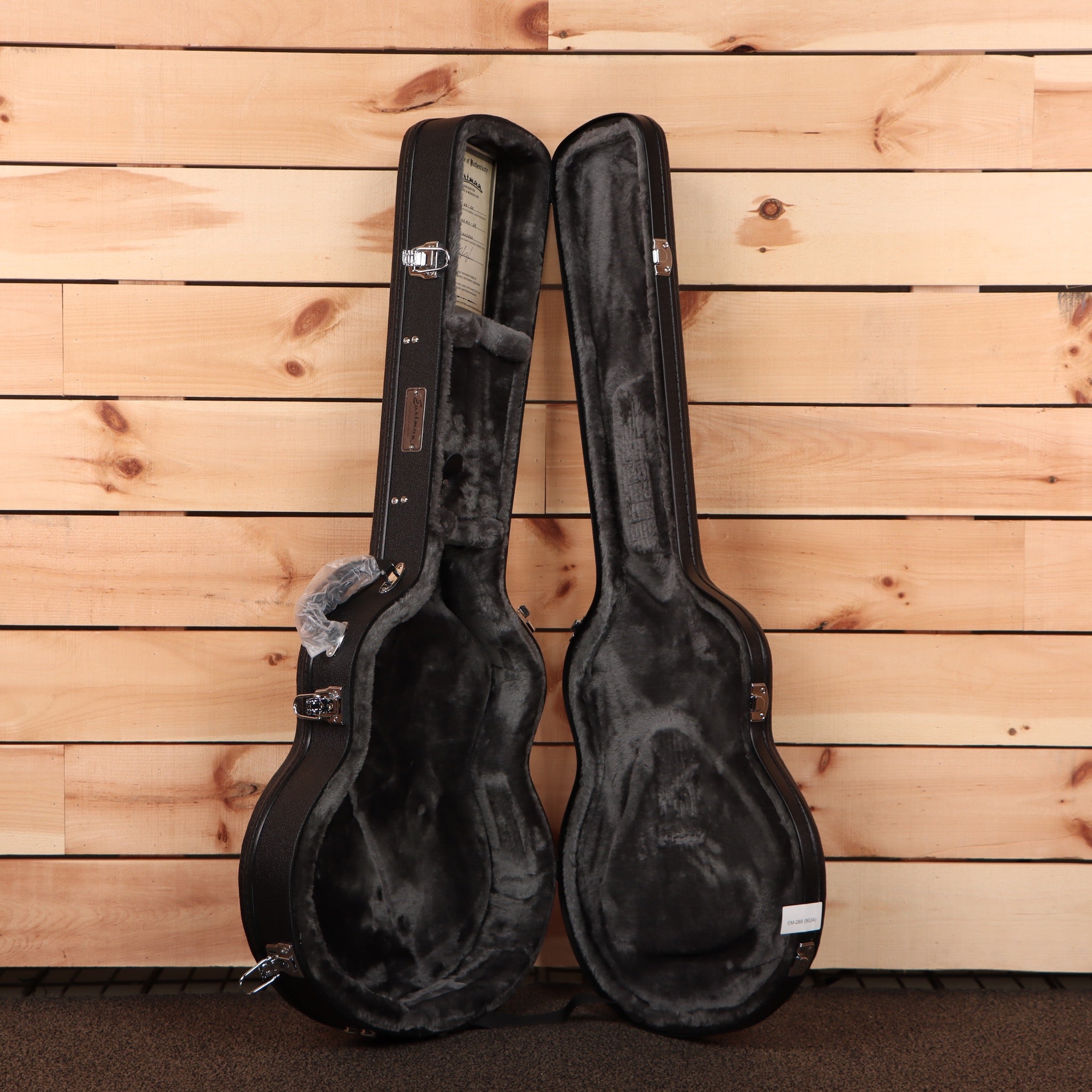 Eastman T185MX semi-hollow body electric guitar goldburst finish with black velvet-lined hardshell case