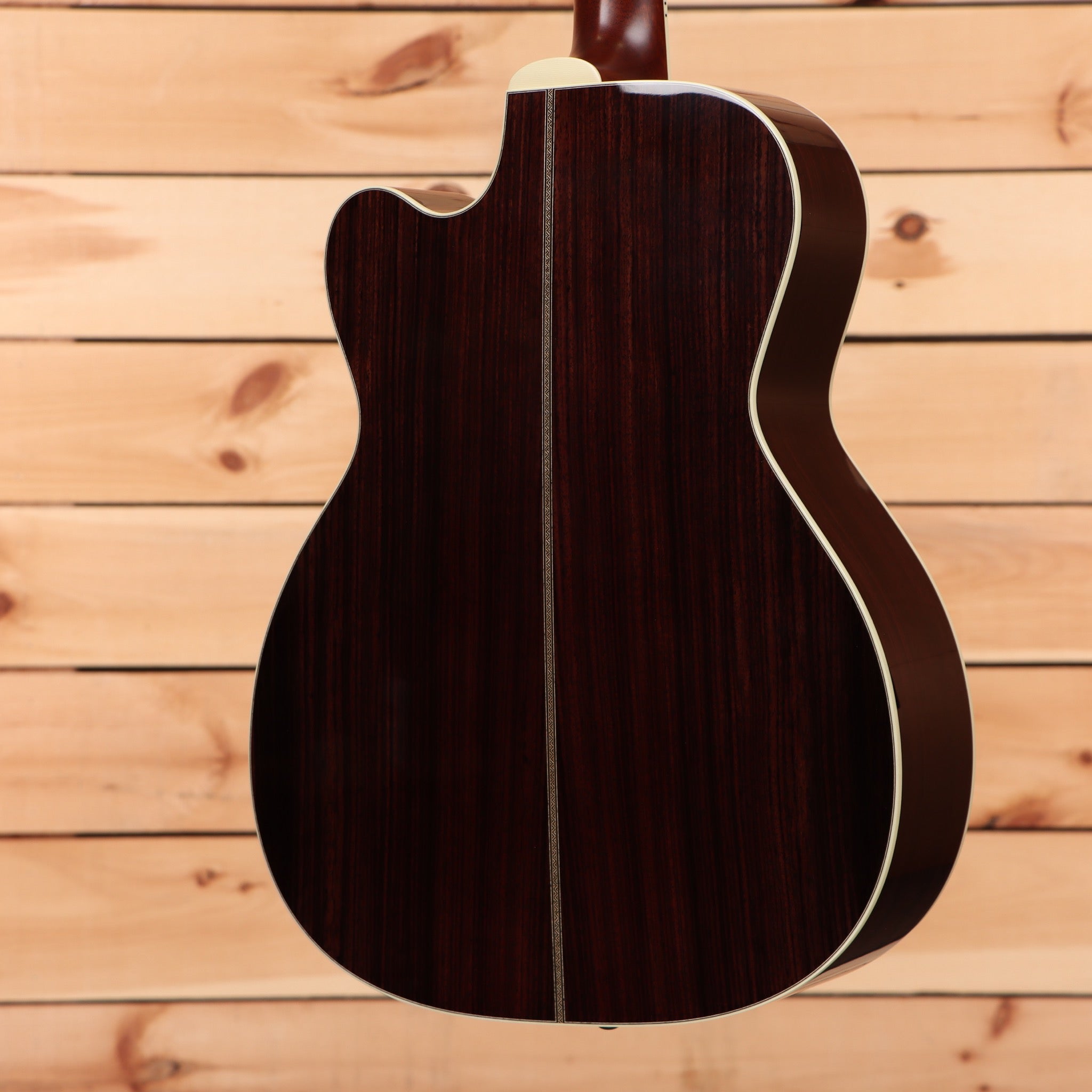 Santa Cruz OM Custom acoustic guitar Buttered Toast Sunburst finish with white binding
