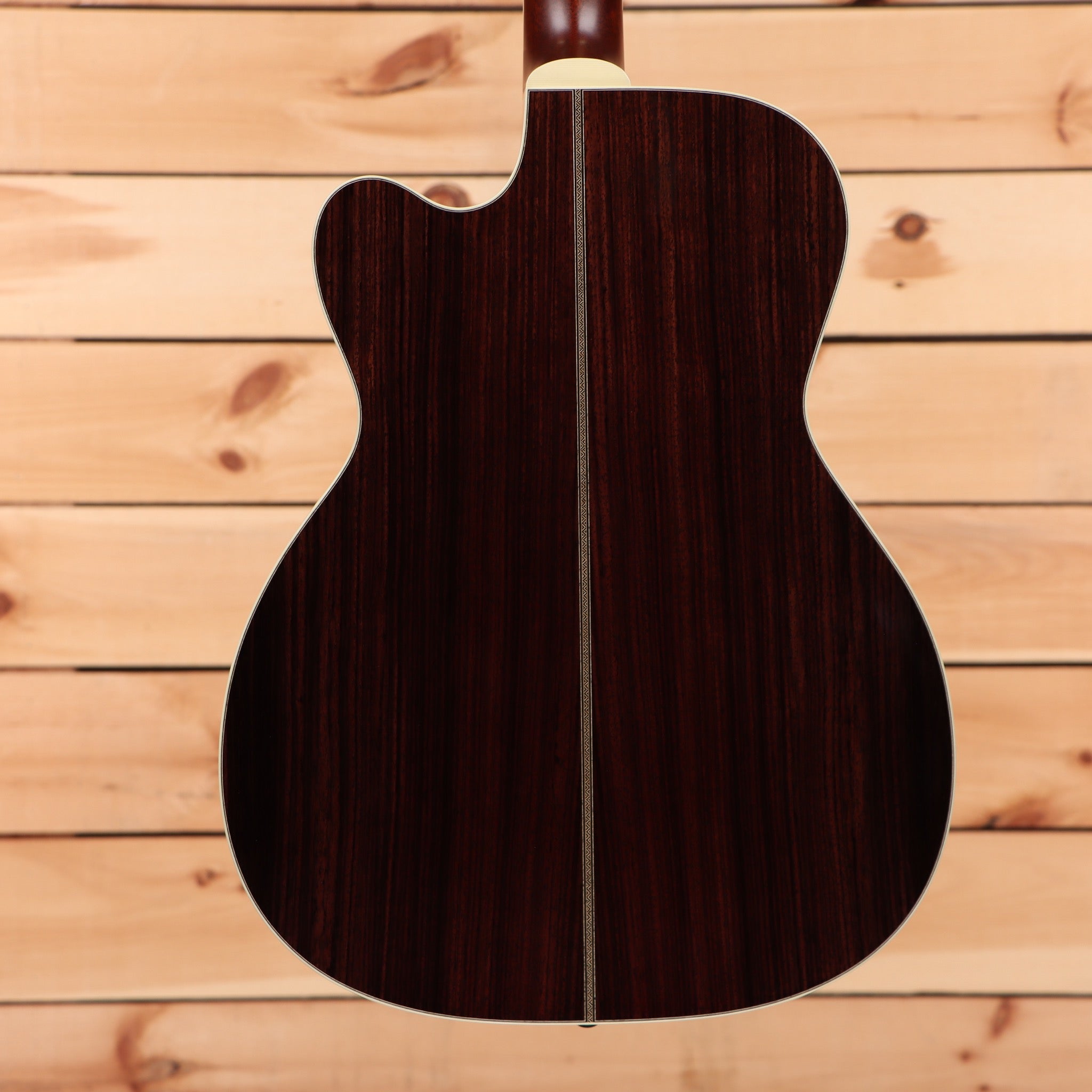 Santa Cruz OM Custom acoustic guitar Buttered Toast Sunburst with rosewood back and sides