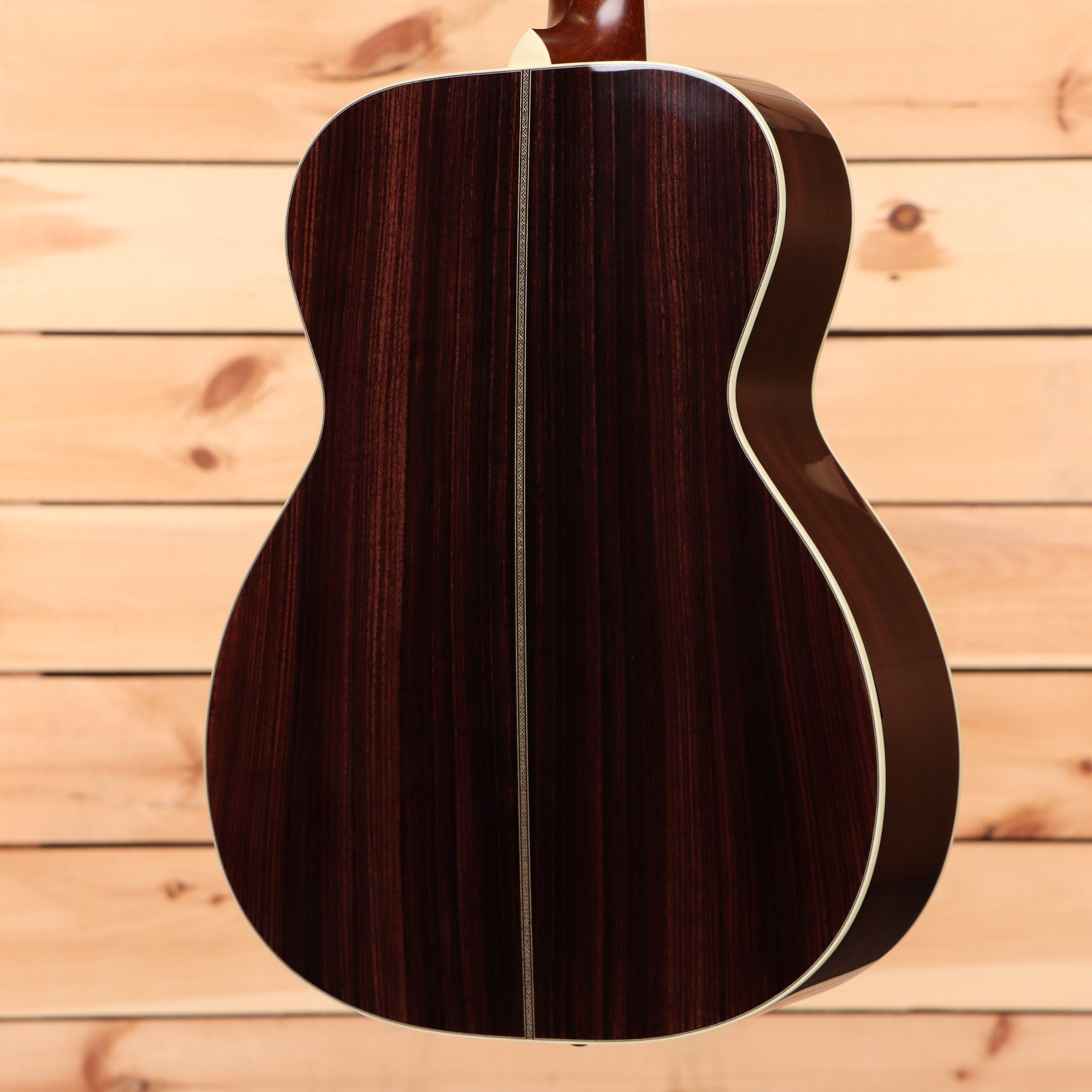 Santa Cruz OM Custom acoustic guitar natural finish with white binding and rosewood back